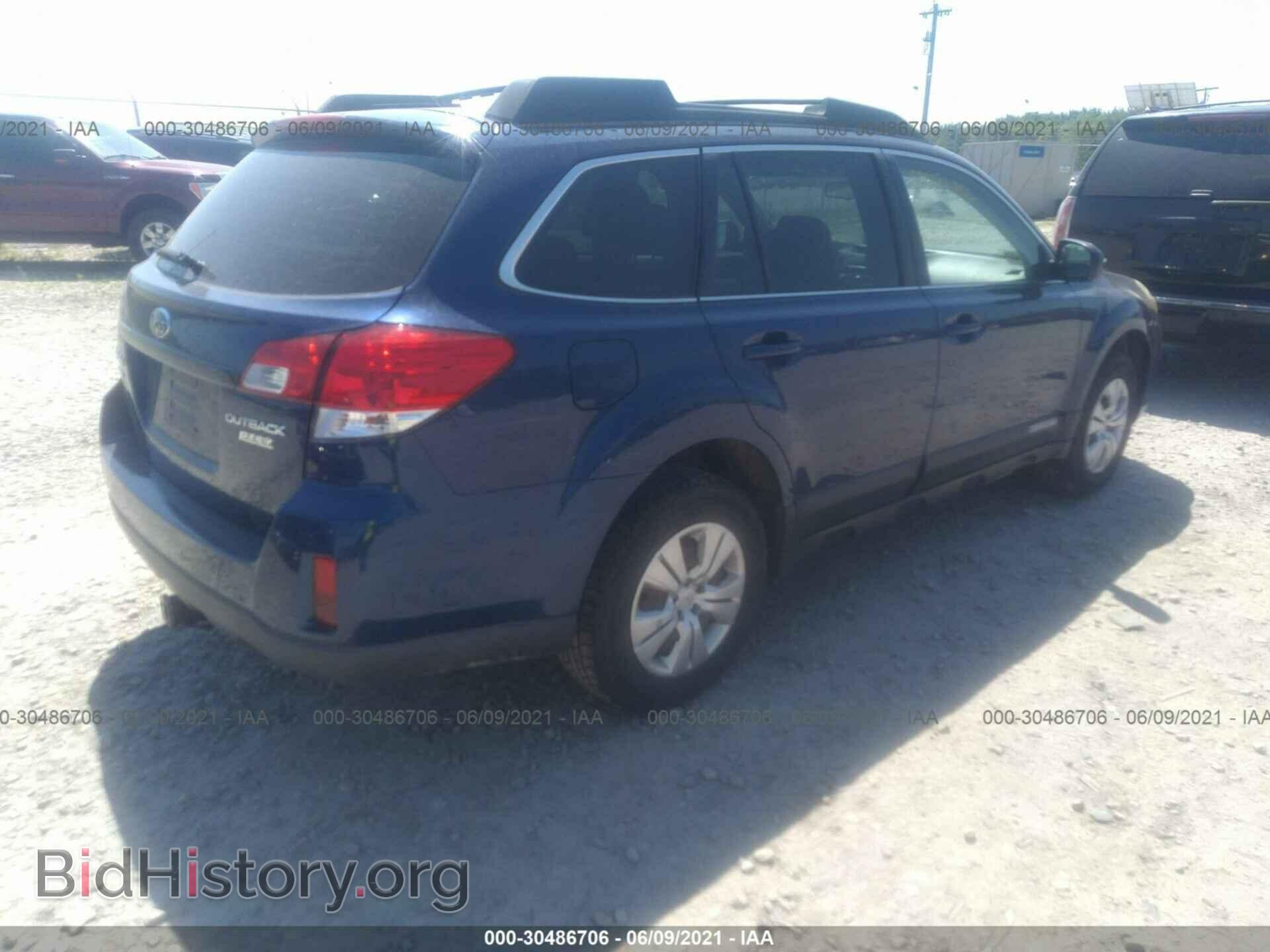 2011 SUBARU OUTBACK - VIN: 4S4BRBAC7B3379756 - Фото 4