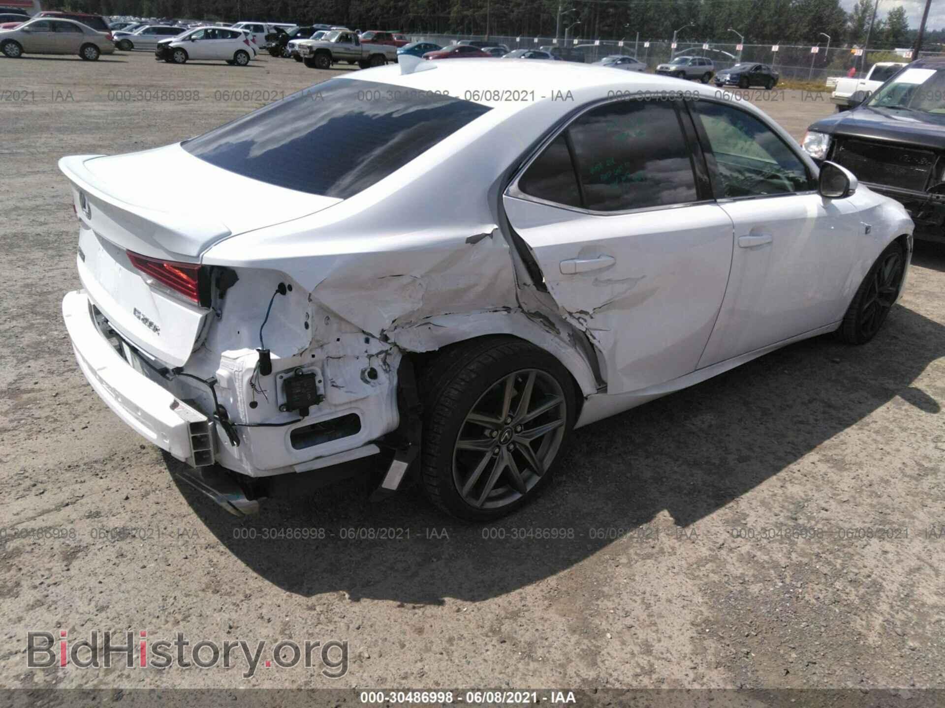 2017 LEXUS IS - VIN: JTHBA1D2XH5042941 - Фото 4