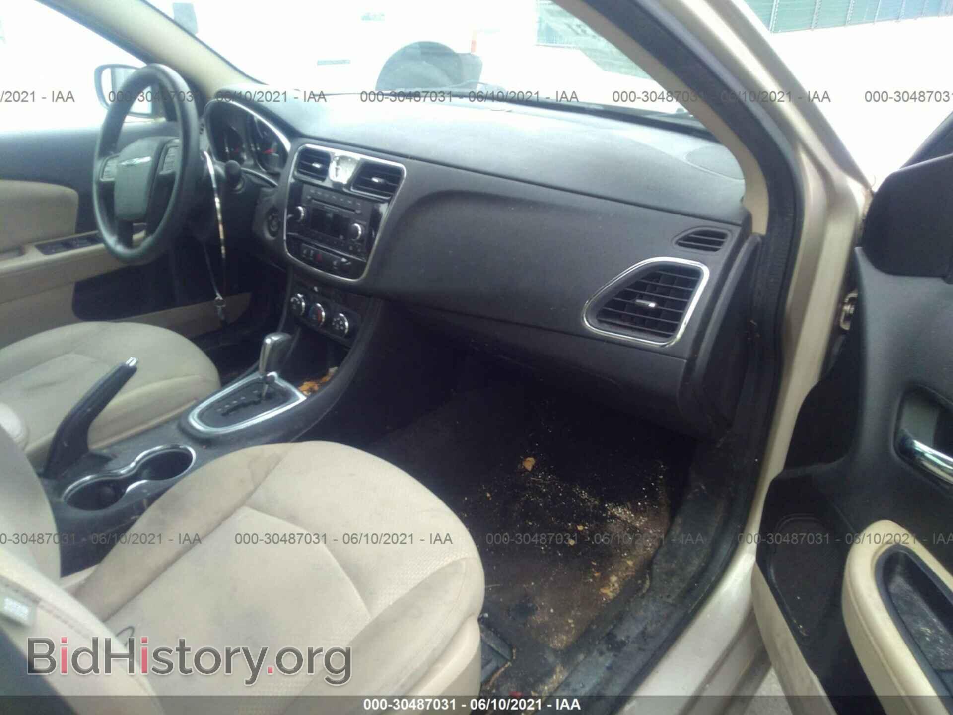 2013 CHRYSLER 200 - VIN: 1C3CCBAG3DN767446 - Photo 5