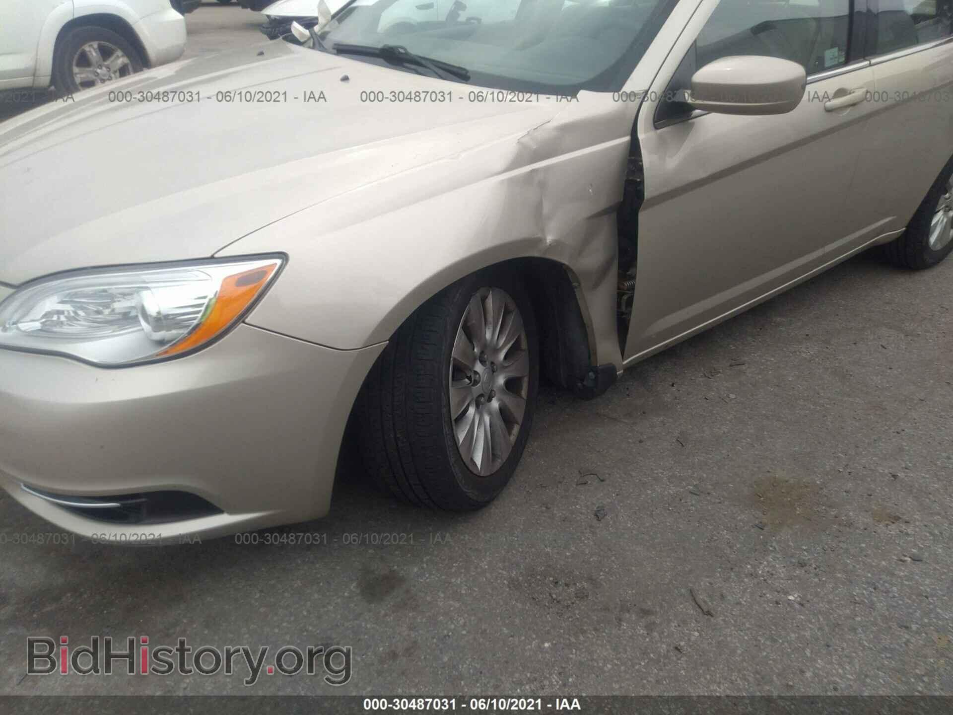 2013 CHRYSLER 200 - VIN: 1C3CCBAG3DN767446 - Photo 6