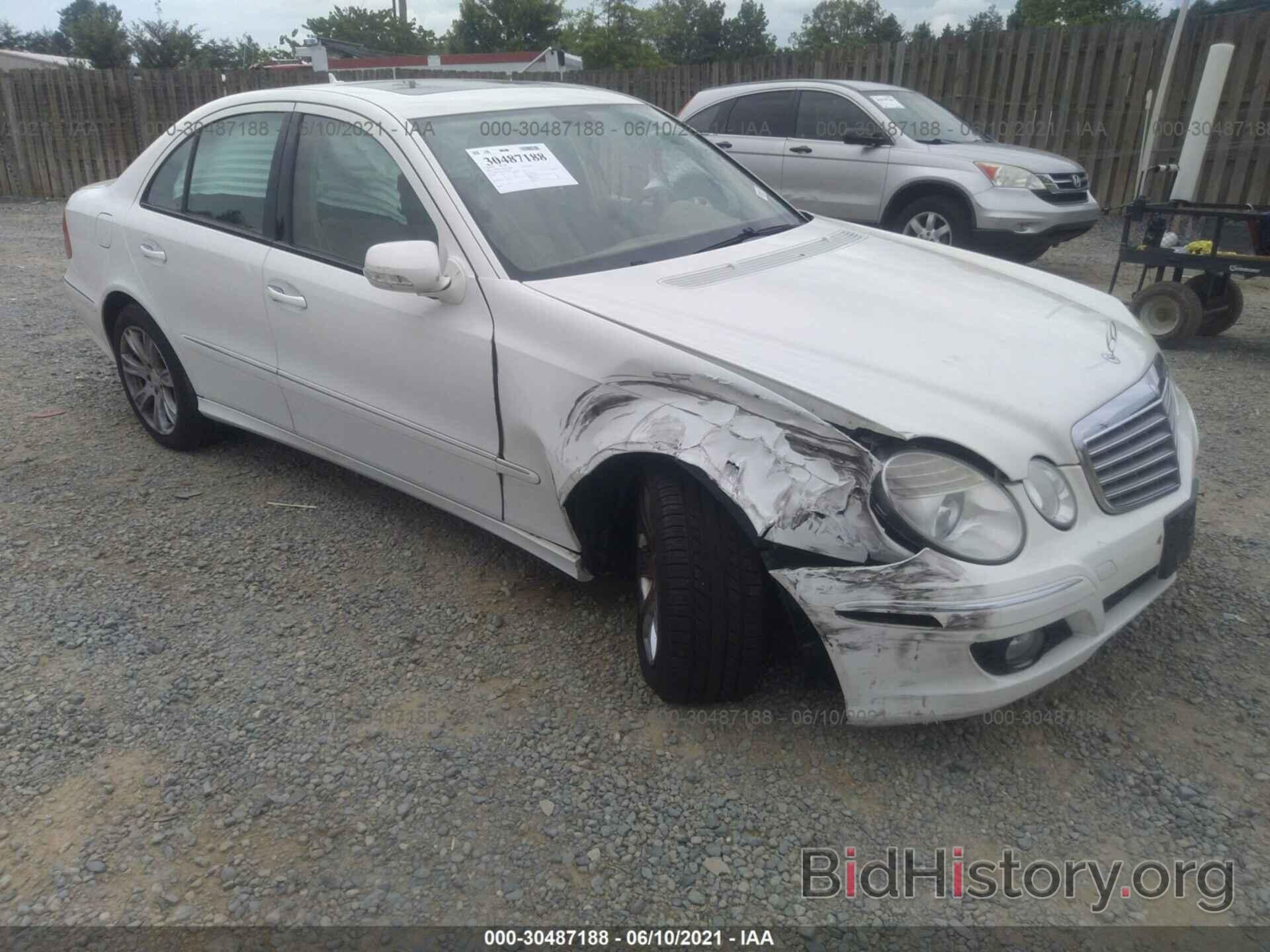 Photo WDBUF87X49B373639 - MERCEDES-BENZ E-CLASS 2009