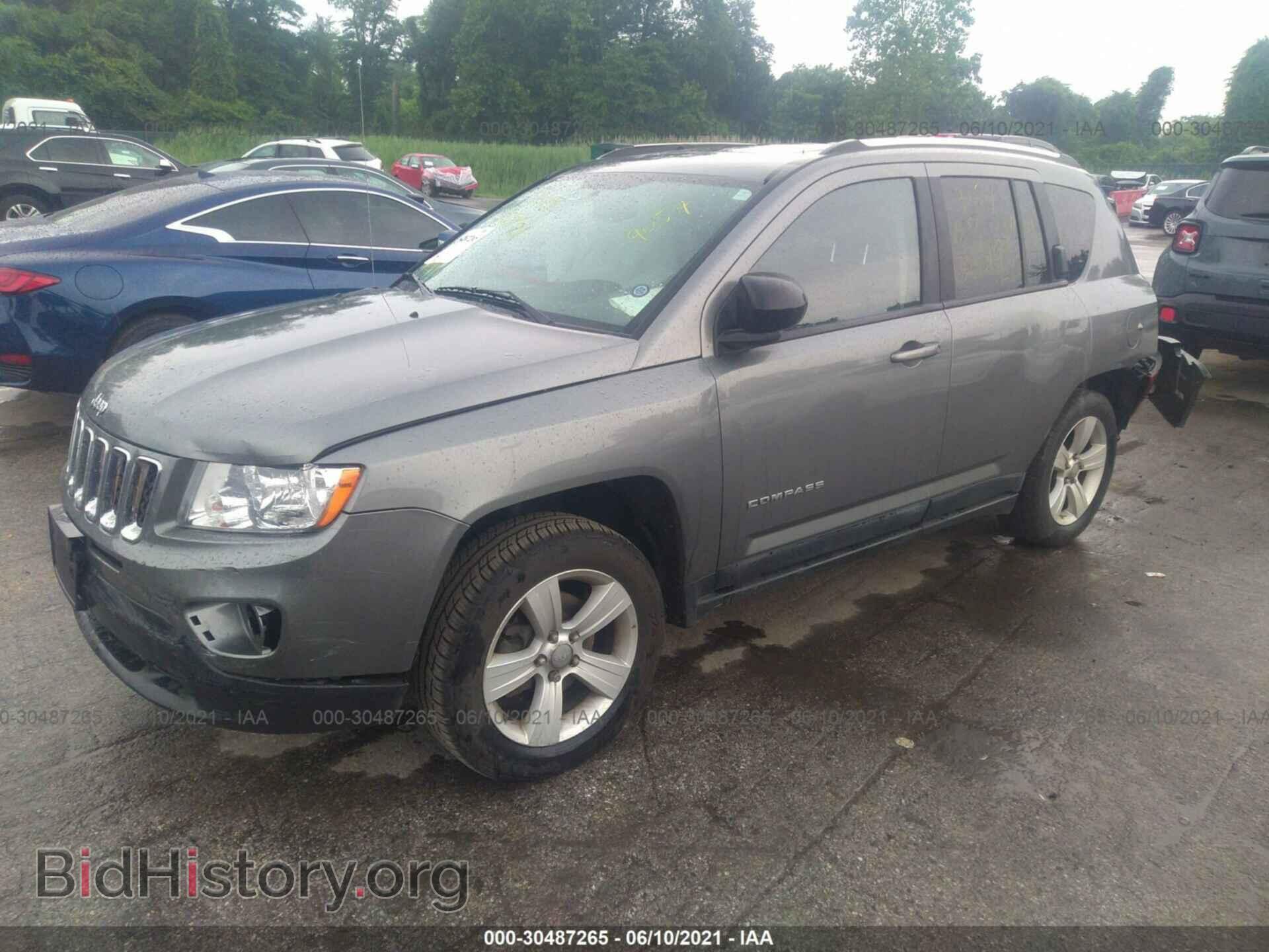 2011 JEEP COMPASS - VIN: 1J4NF1FB0BD279054 - Photo 2