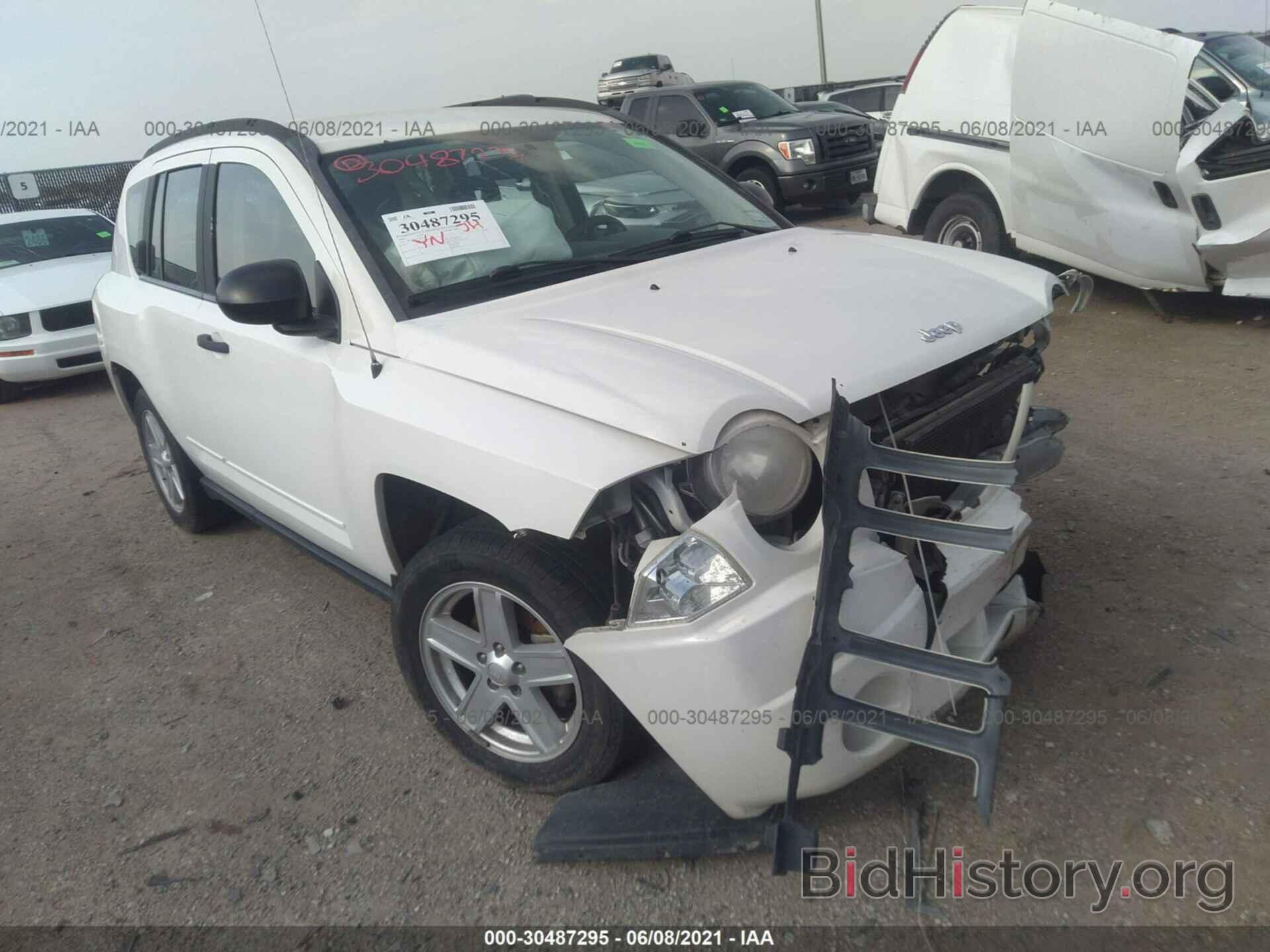 Photo 1J8FT47W08D661026 - JEEP COMPASS 2008