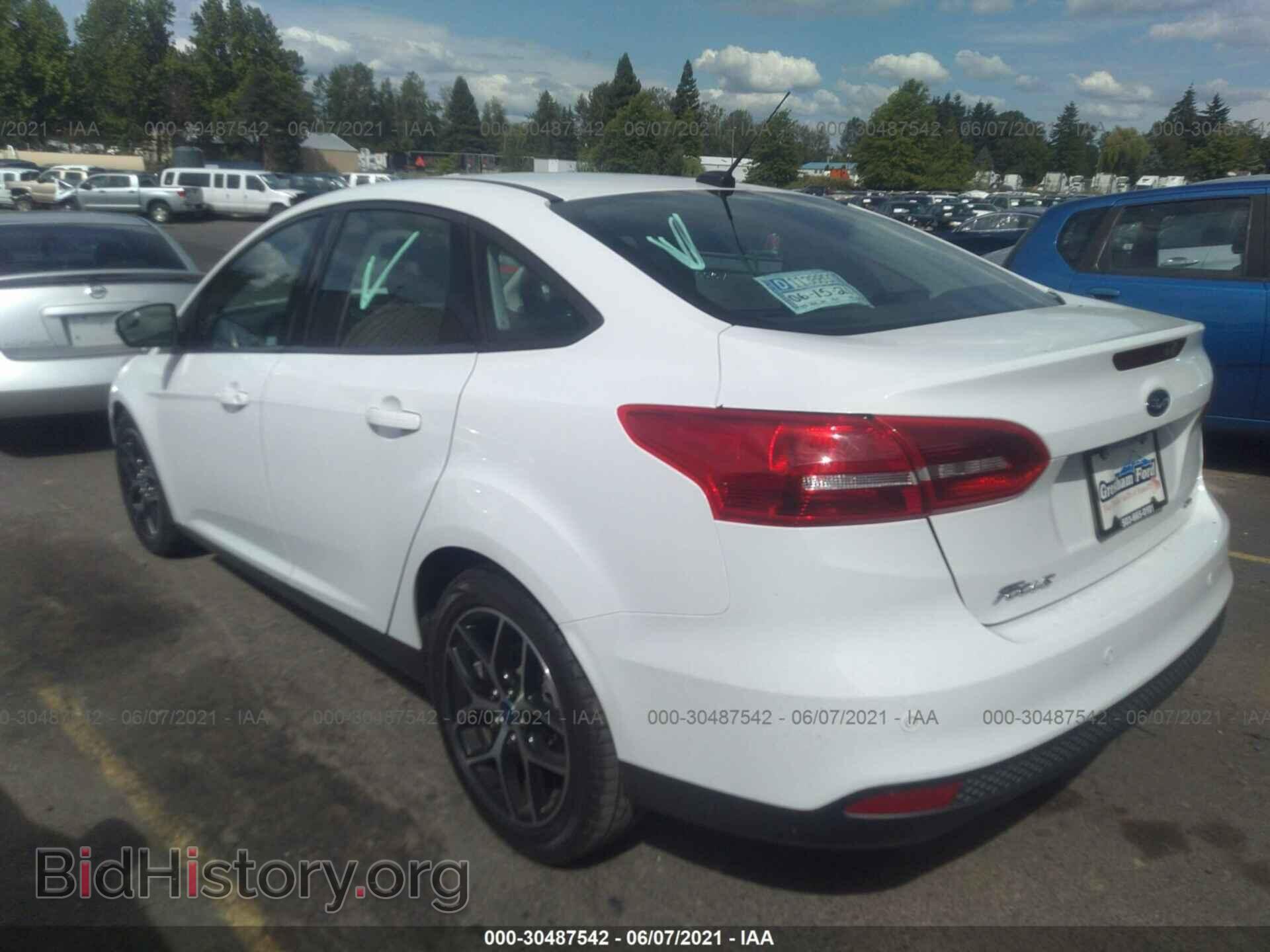 2018 FORD FOCUS - VIN: 1FADP3H2XJL205657 - Фото 3