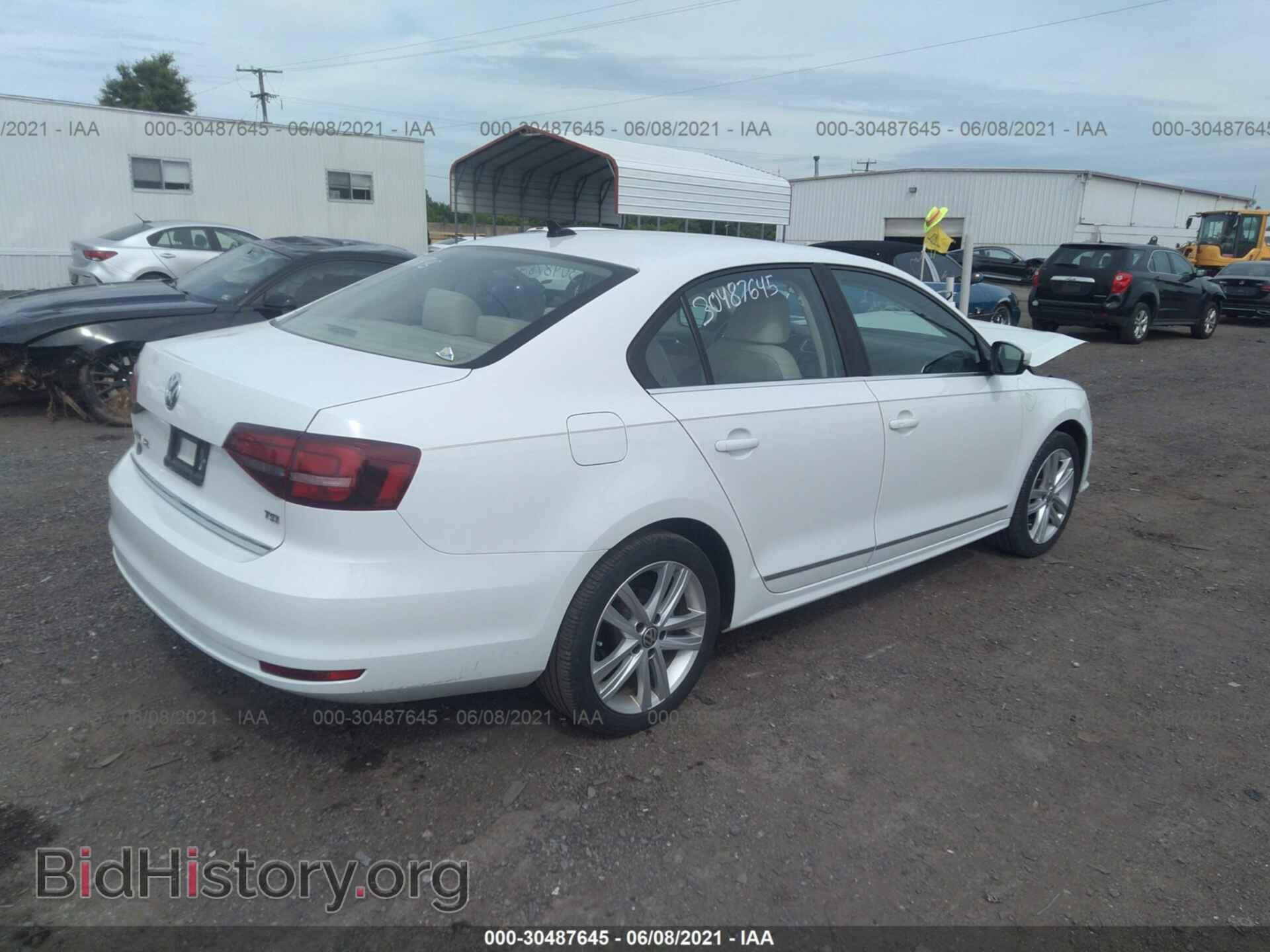 2017 VOLKSWAGEN JETTA - VIN: 3VWL17AJ6HM225328 - Фото 4