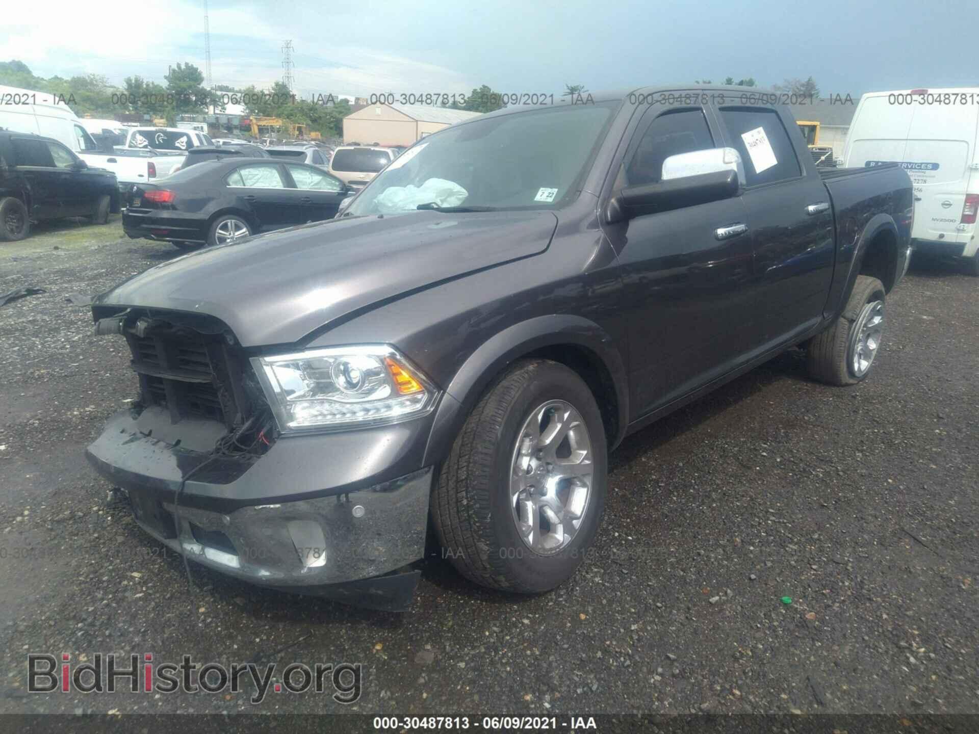 2017 RAM 1500 - VIN: 1C6RR7NM4HS882170 - Фото 2