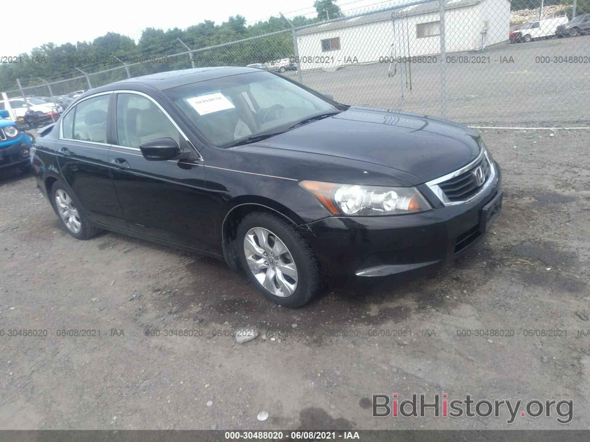 Photo 1HGCP2F83AA146441 - HONDA ACCORD SDN 2010