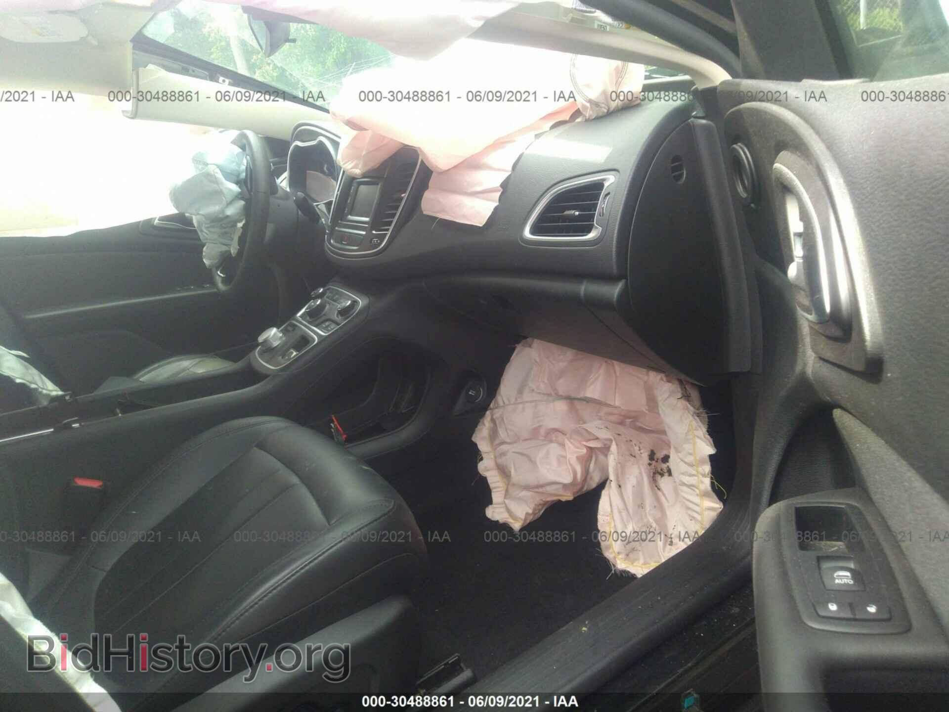 2016 CHRYSLER 200 - VIN: 1C3CCCABXGN183785 - Фото 5