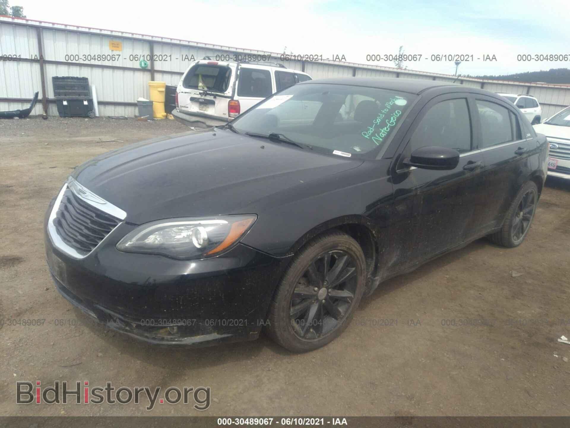 2014 CHRYSLER 200 - VIN: 1C3CCBBG8EN159499 - Фото 2