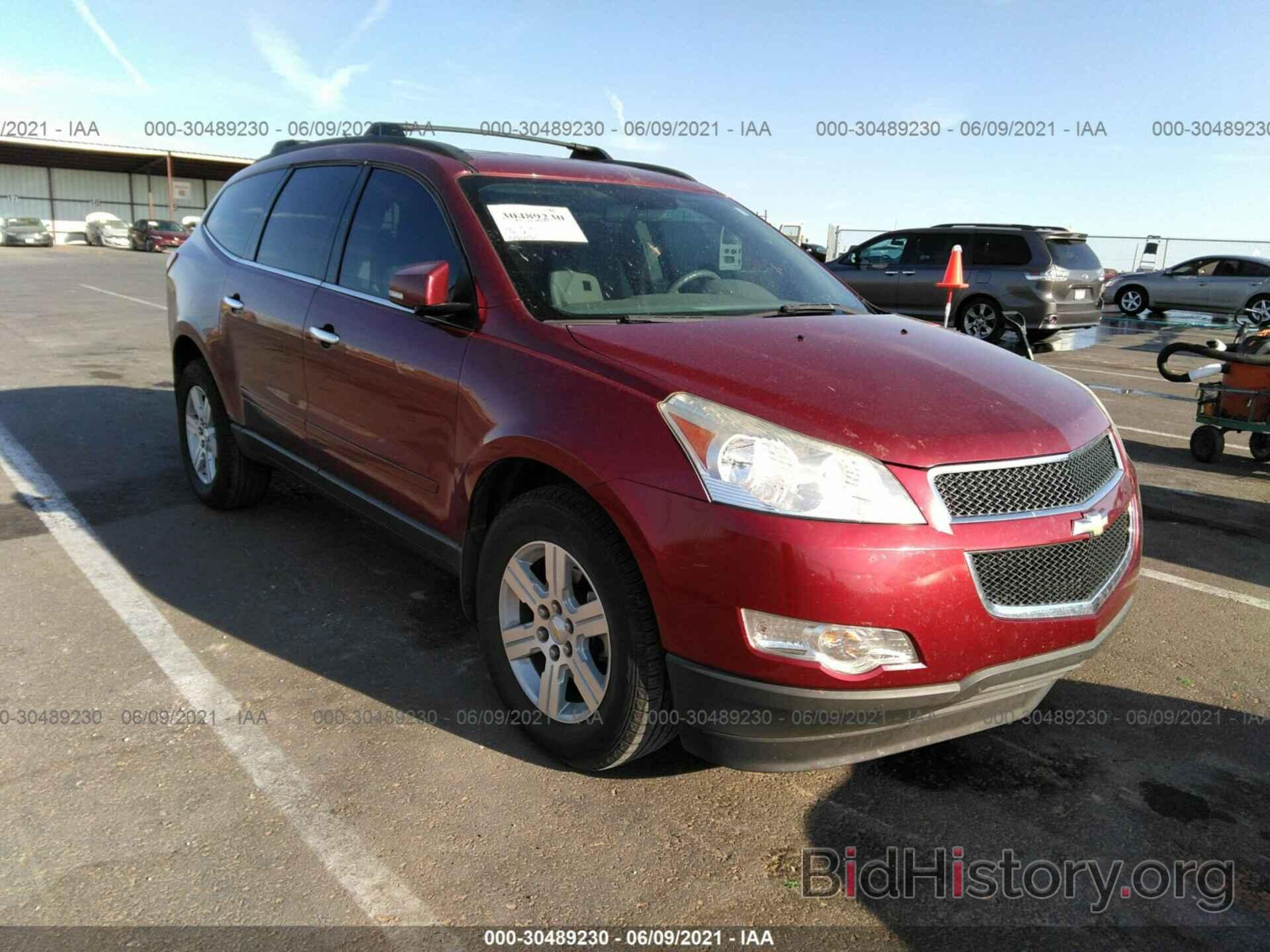 Photo 1GNKVGED7BJ249043 - CHEVROLET TRAVERSE 2011