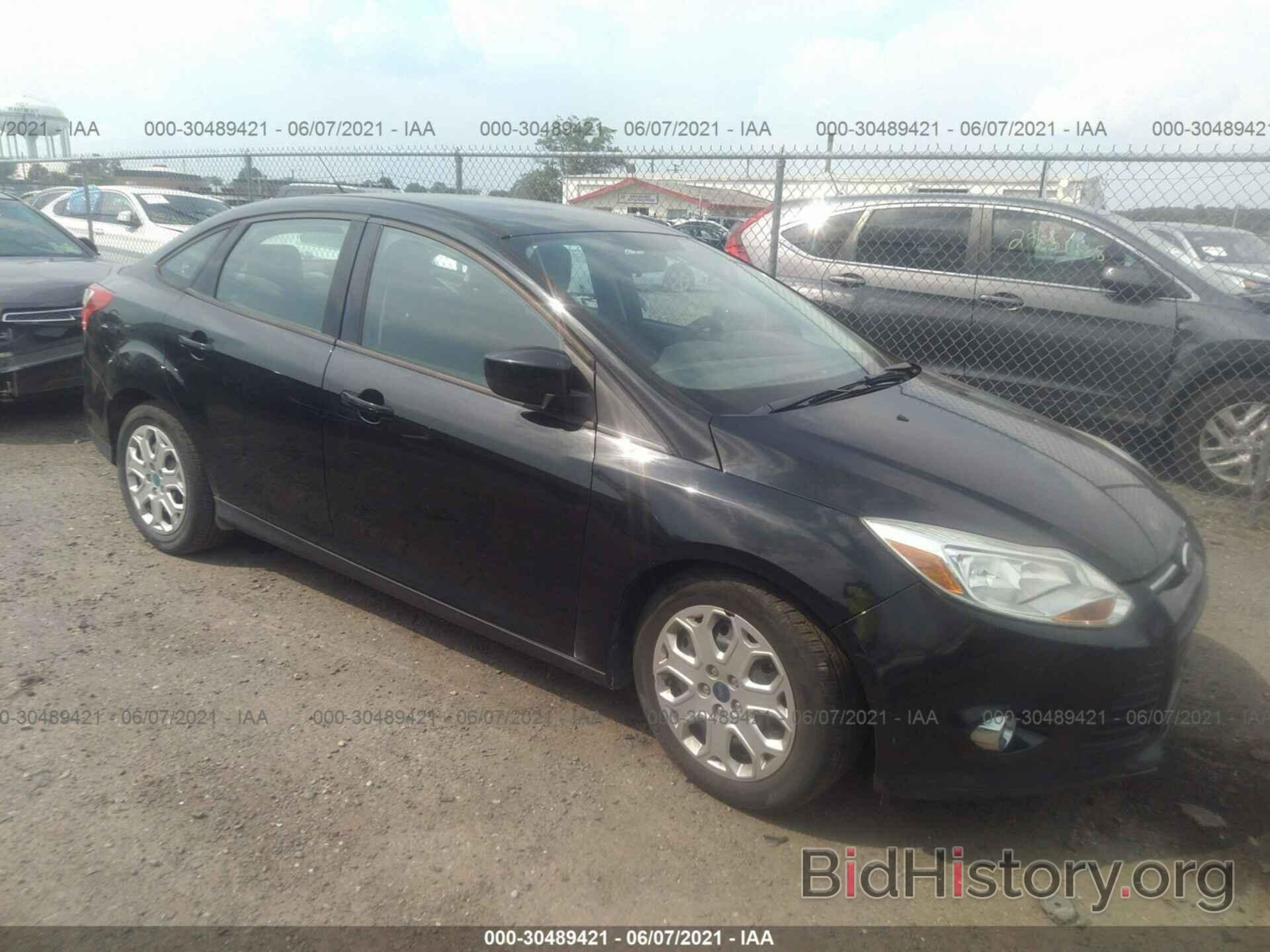 Photo 1FAHP3F2XCL155799 - FORD FOCUS 2012