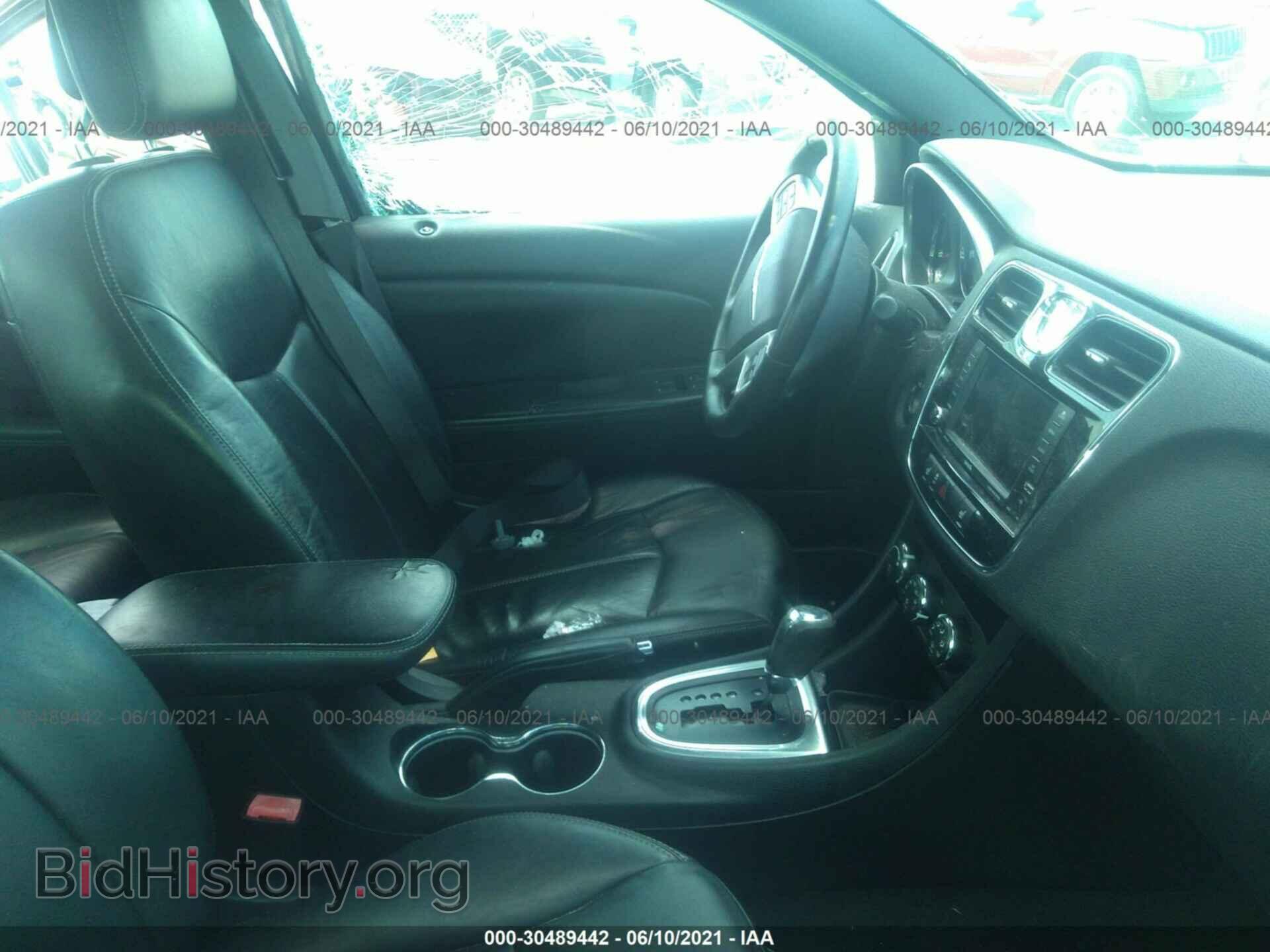 2012 CHRYSLER 200 - VIN: 1C3CCBCB0CN298560 - Photo 5