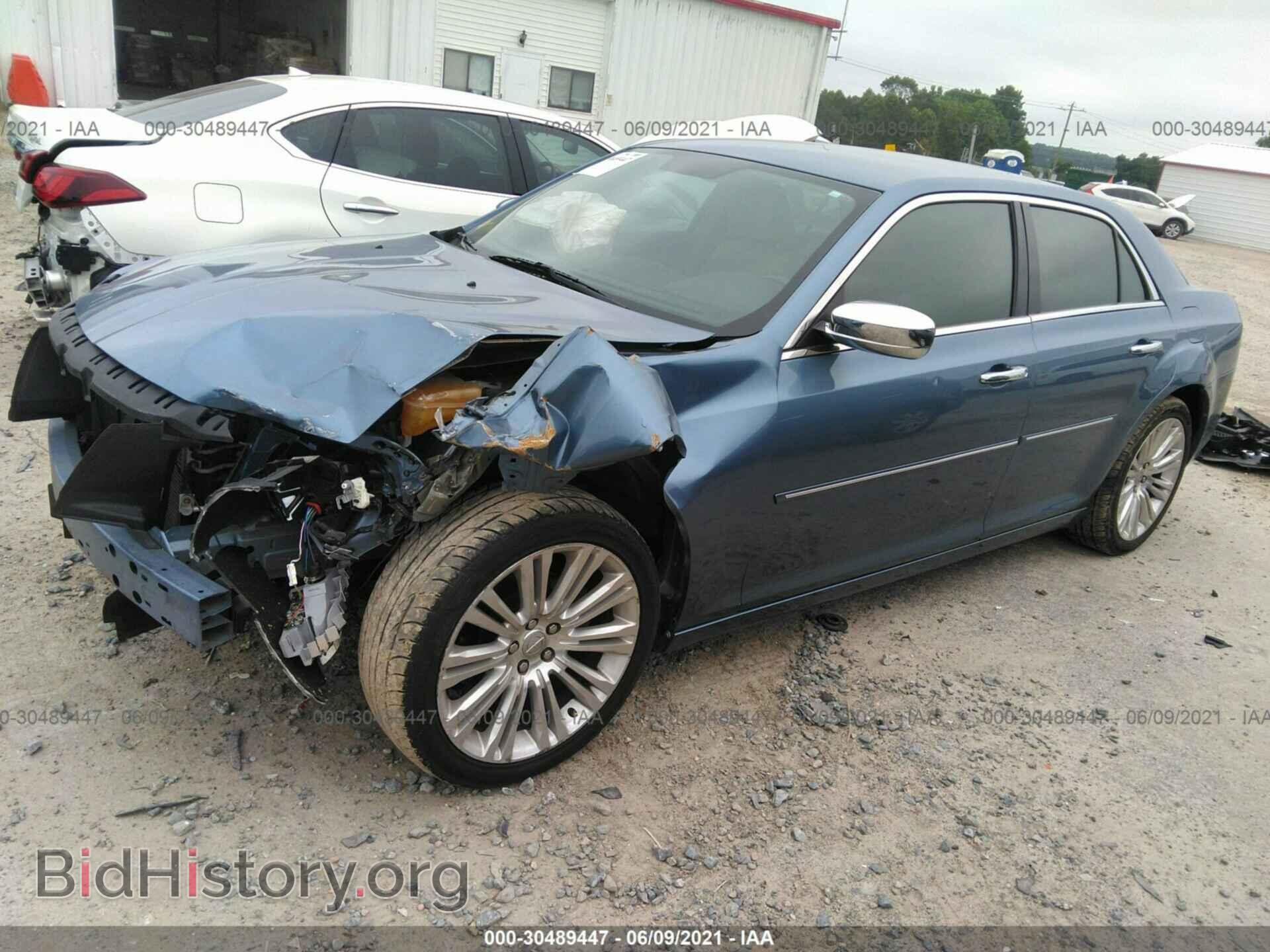 2011 CHRYSLER 300 - VIN: 2C3CA5CG7BH592614 - Фото 2