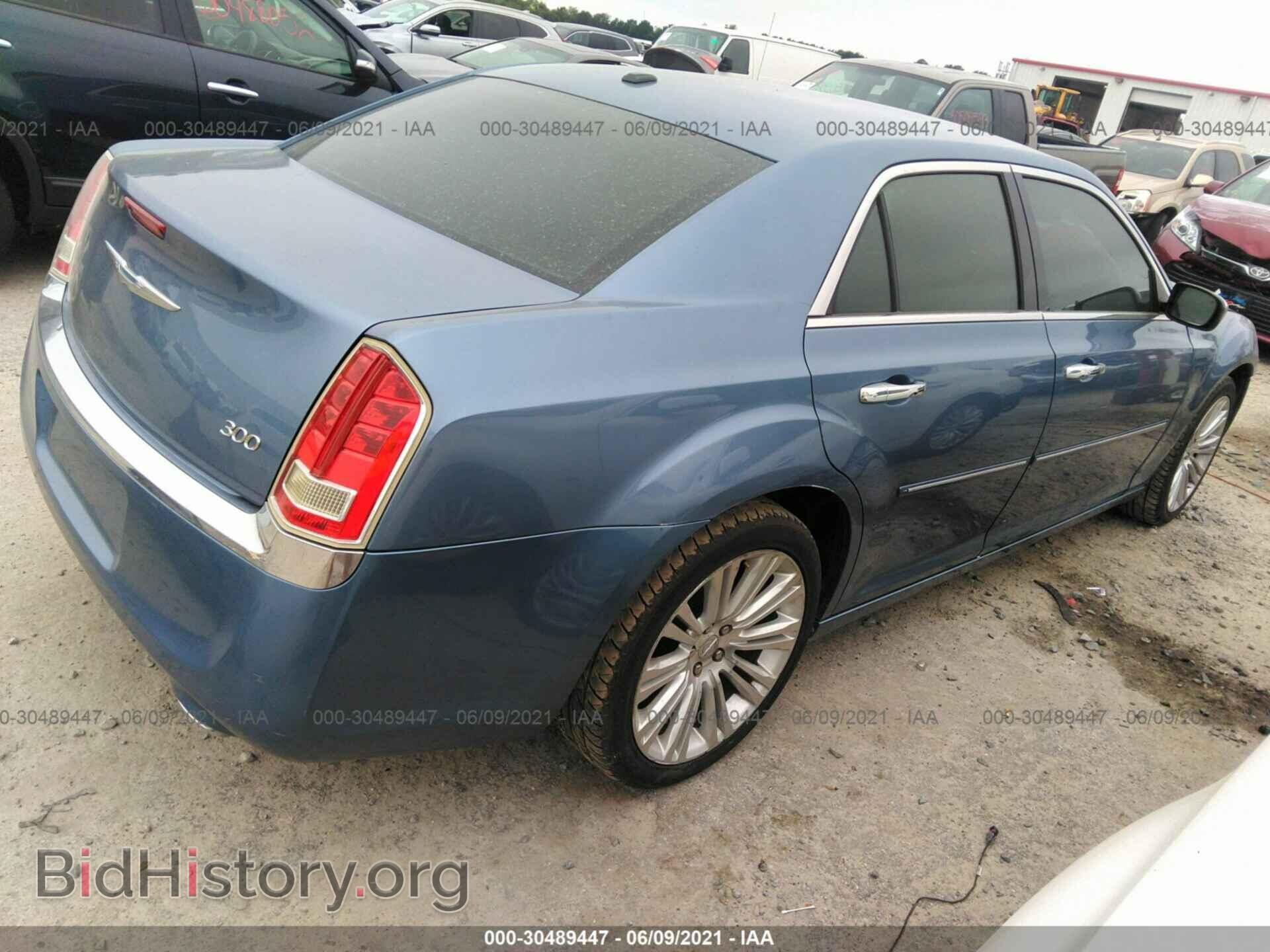 2011 CHRYSLER 300 - VIN: 2C3CA5CG7BH592614 - Фото 4