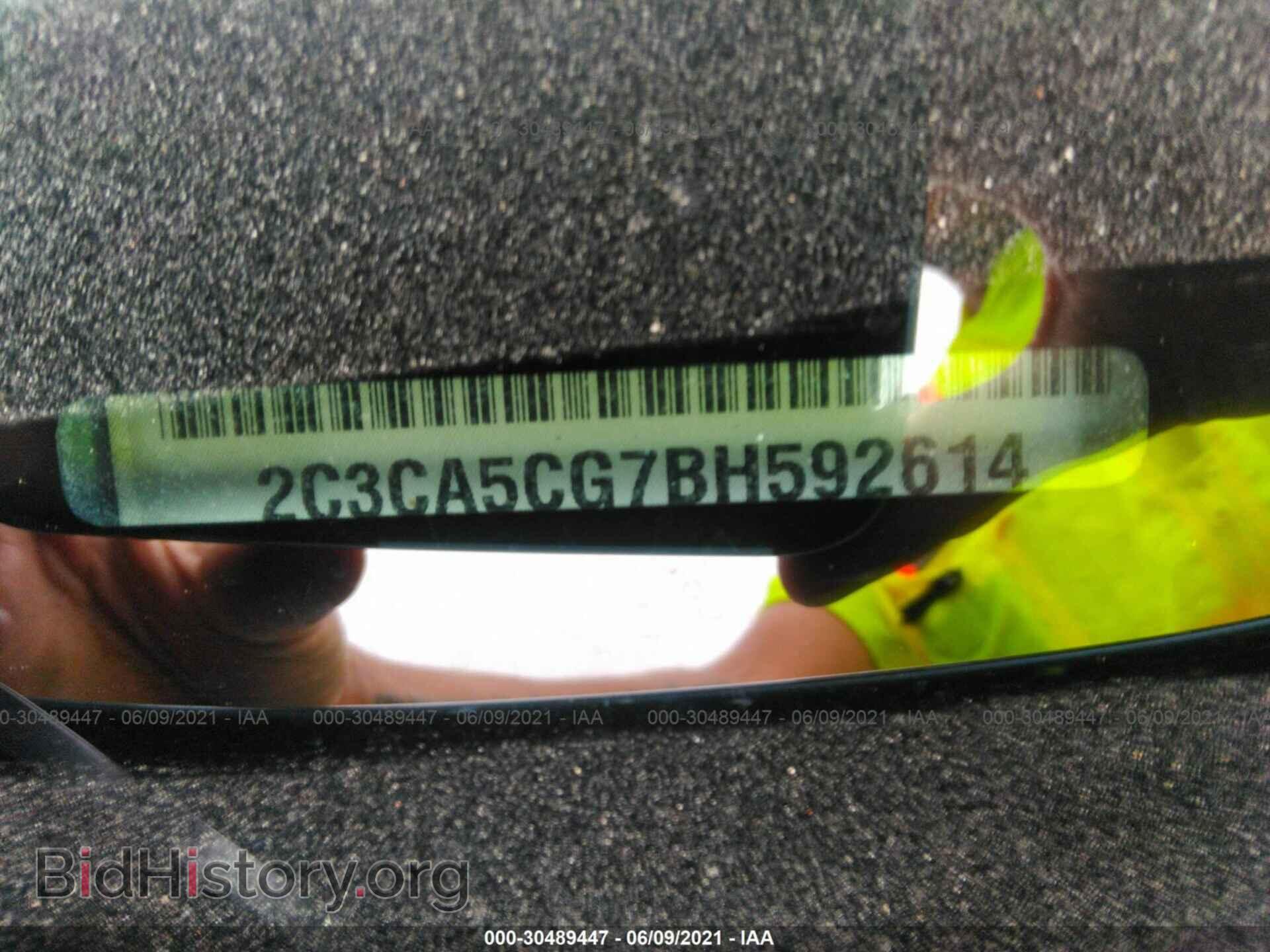 2011 CHRYSLER 300 - VIN: 2C3CA5CG7BH592614 - Фото 9