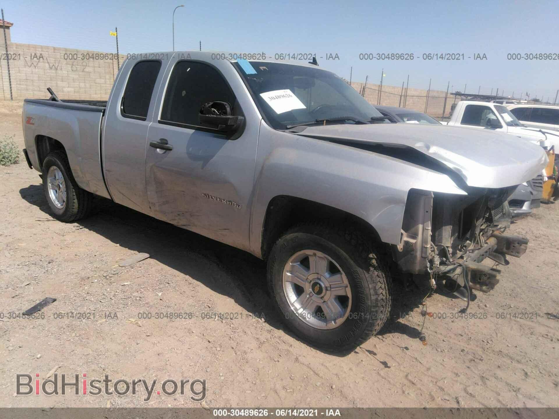 Photo 1GCRCSE09BZ200540 - CHEVROLET SILVERADO 1500 2011