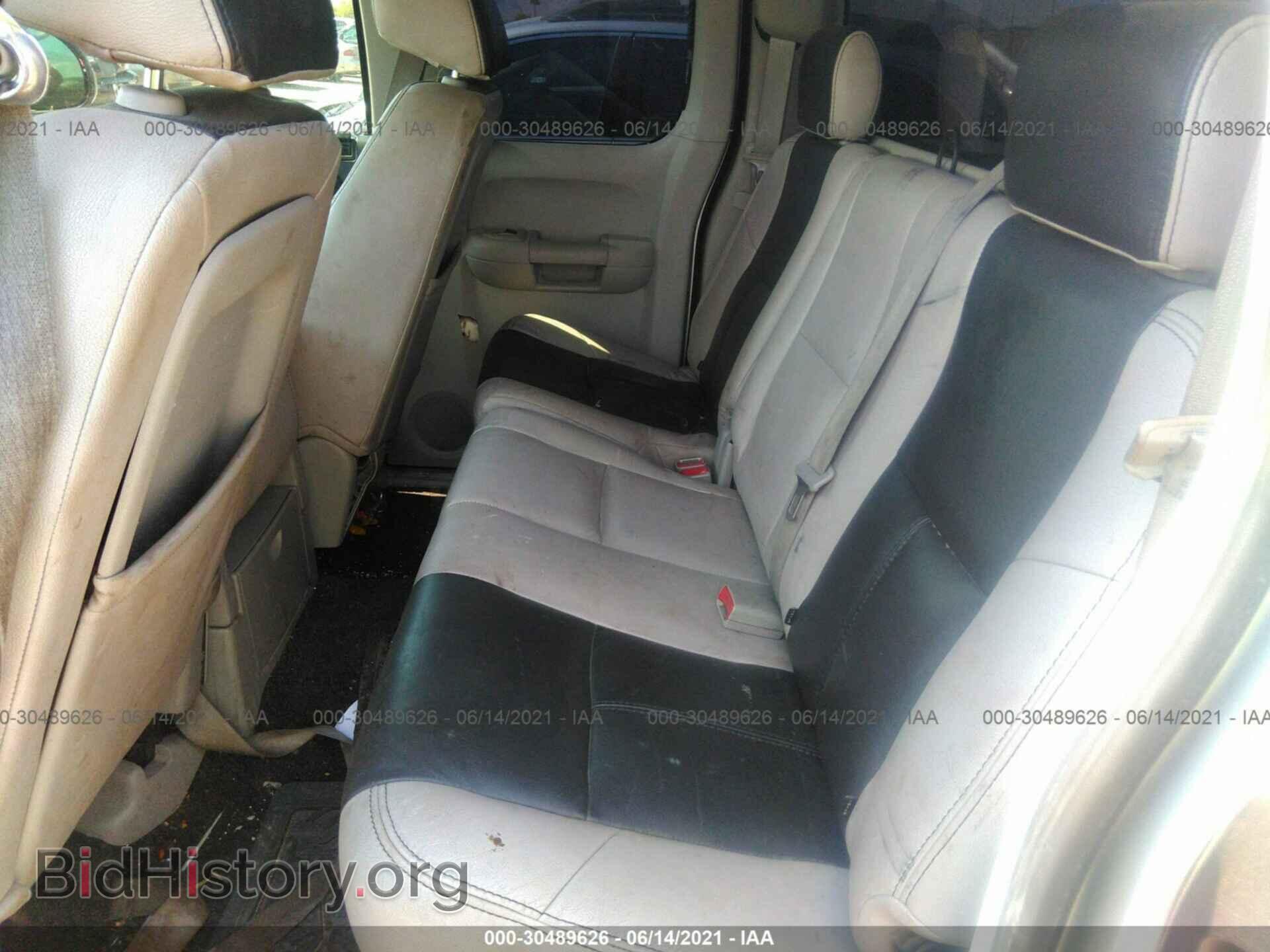 2011 CHEVROLET SILVERADO 1500 - VIN: 1GCRCSE09BZ200540 - Фото 8