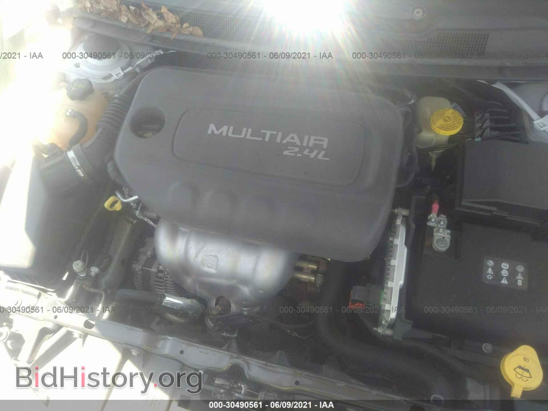 2015 CHRYSLER 200 - VIN: 1C3CCCAB6FN707576 - Фото 10