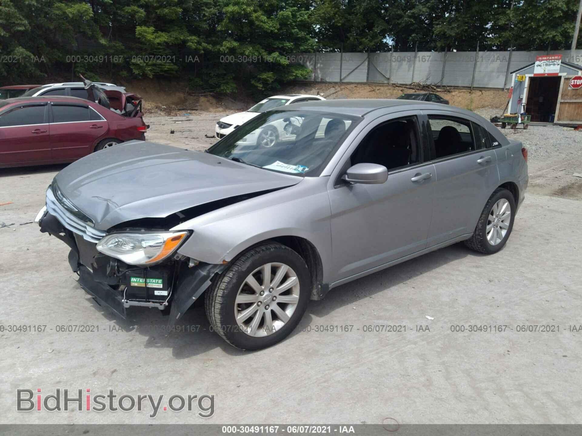 2013 CHRYSLER 200 - VIN: 1C3CCBBB9DN722949 - Фото 2