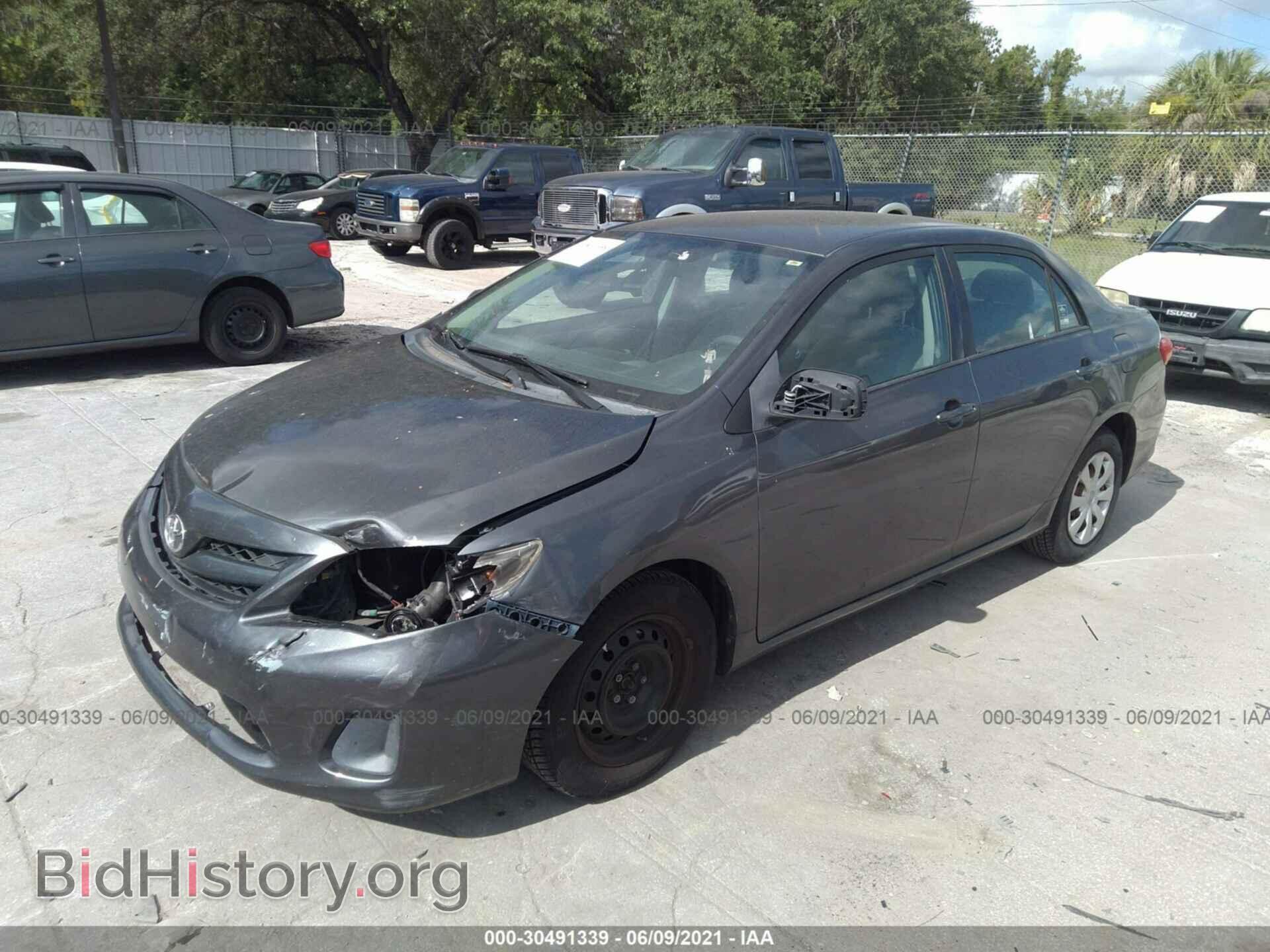 2011 TOYOTA COROLLA - VIN: 2T1BU4EE7BC565203 - Фото 2
