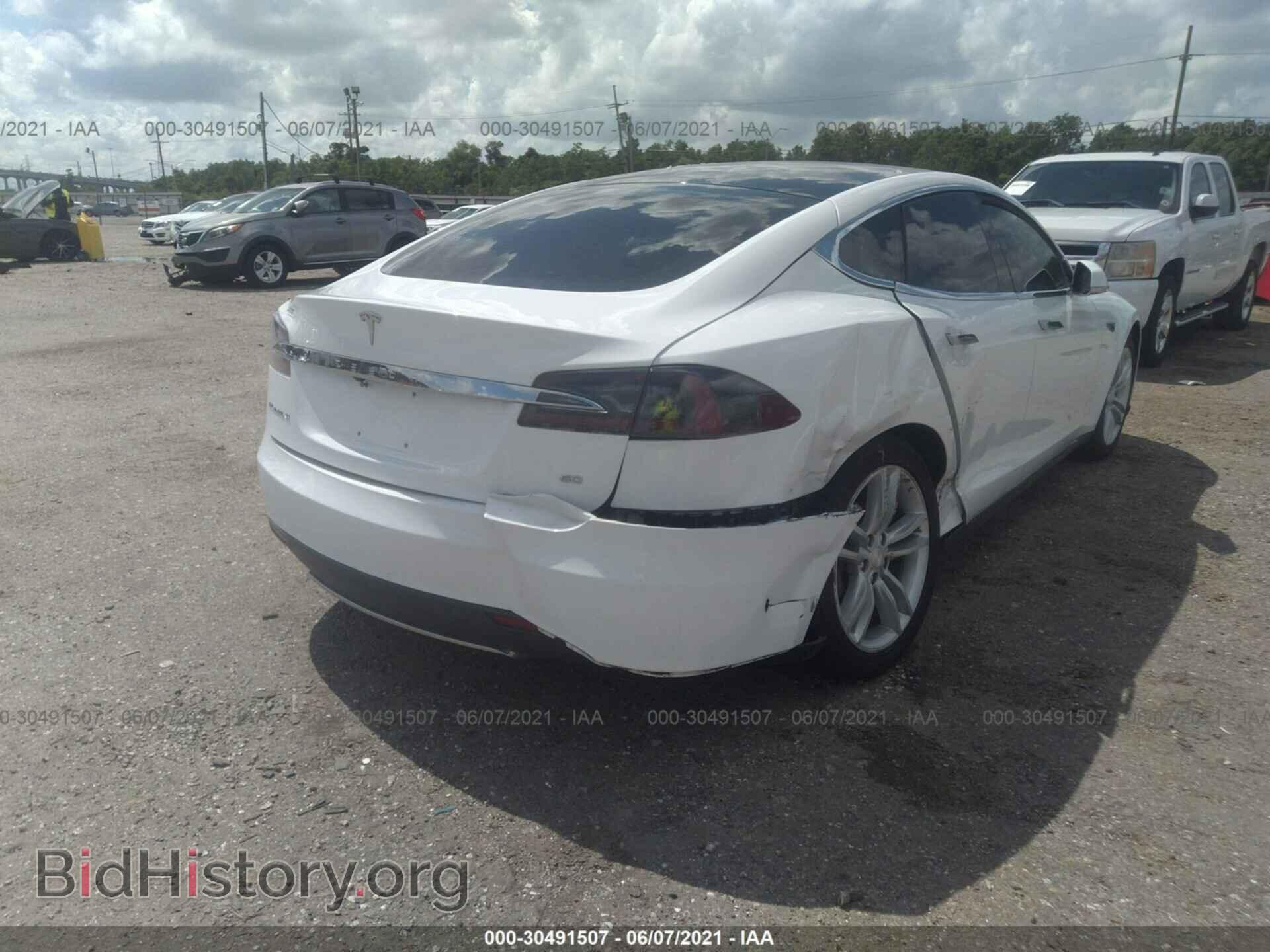 2014 TESLA MODEL S - VIN: 5YJSA1S12EFP29420 - Photo 4