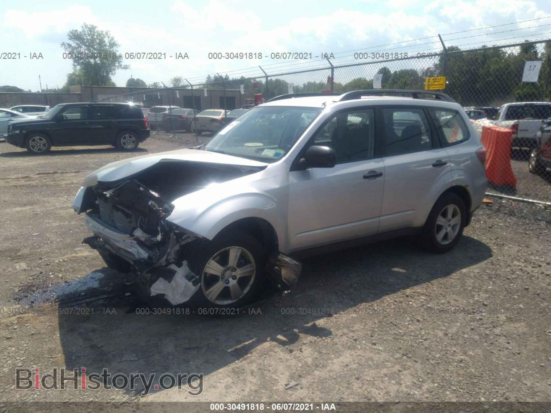2011 SUBARU FORESTER - VIN: JF2SHABC2BH758846 - Фото 2