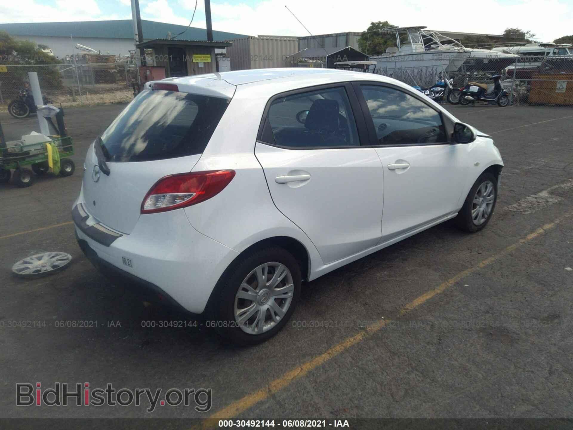 2013 MAZDA MAZDA2 - VIN: JM1DE1KY8D0153193 - Фото 4