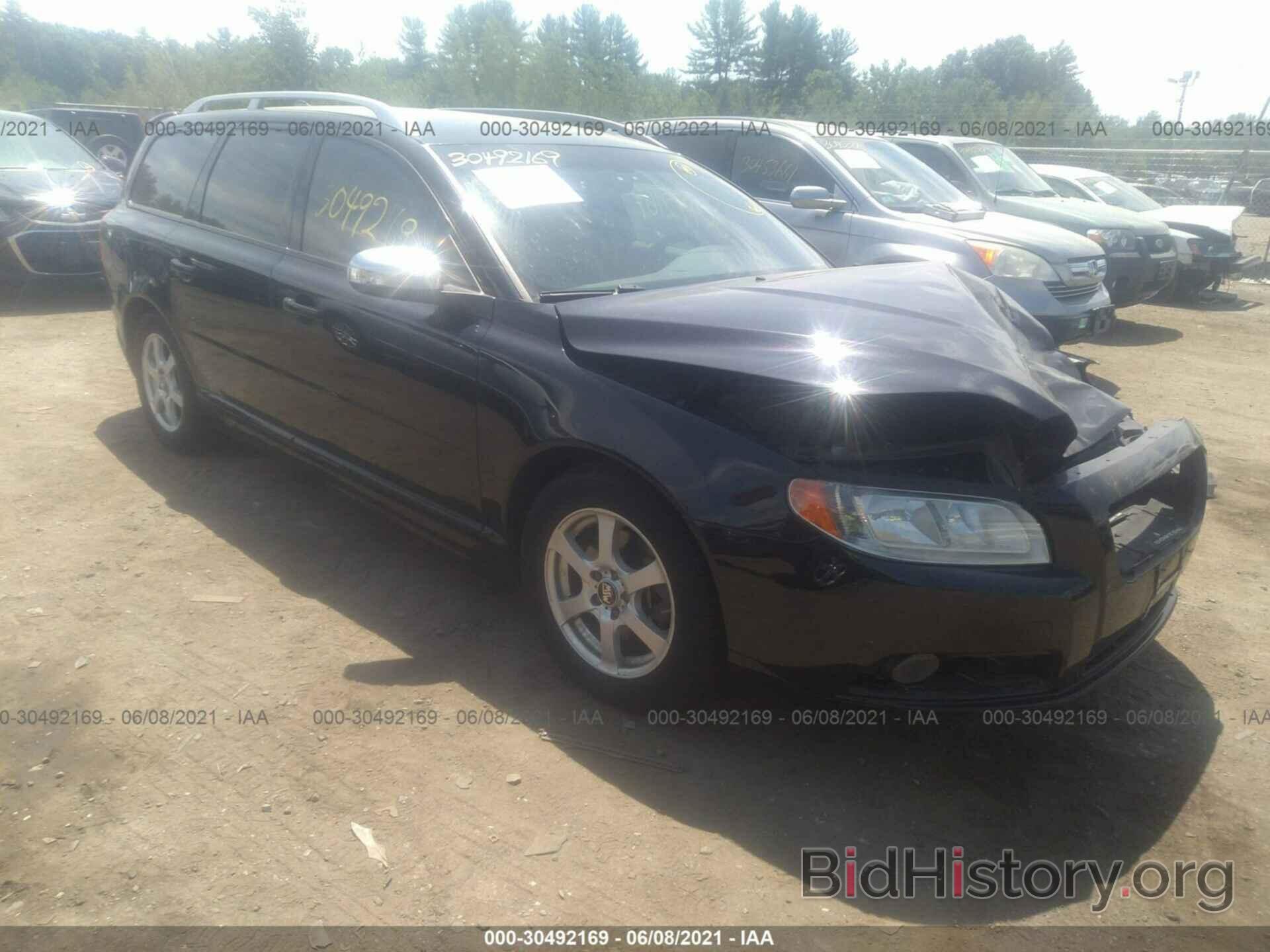 Photo YV1982BW8A1142311 - VOLVO V70 2010