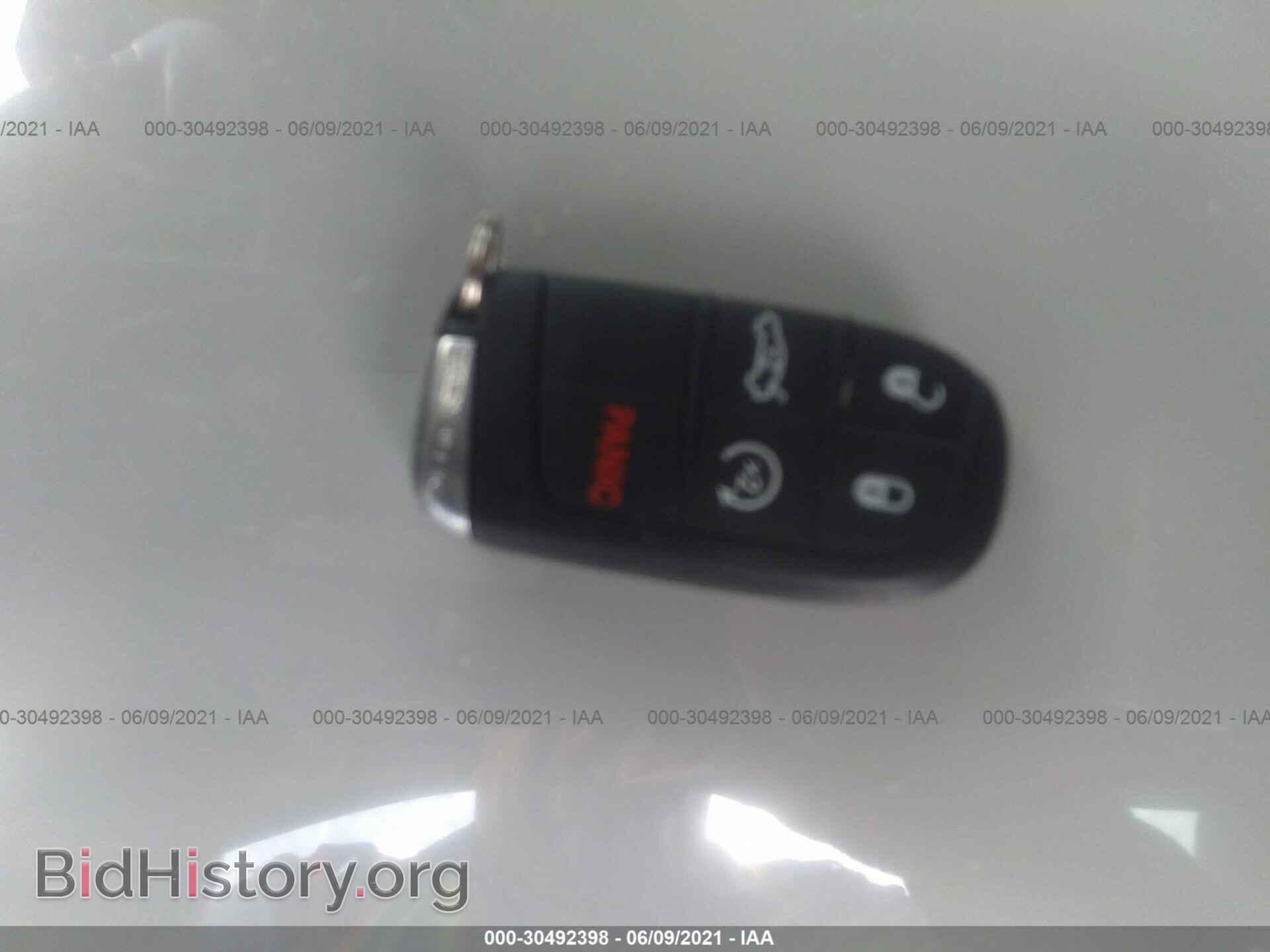 2013 CHRYSLER 300 - VIN: 2C3CCABG3DH703473 - Фото 11