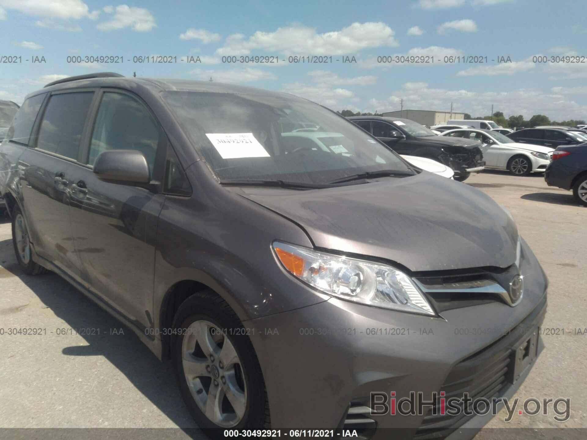 Photo 5TDKZ3DC6KS014702 - TOYOTA SIENNA 2019