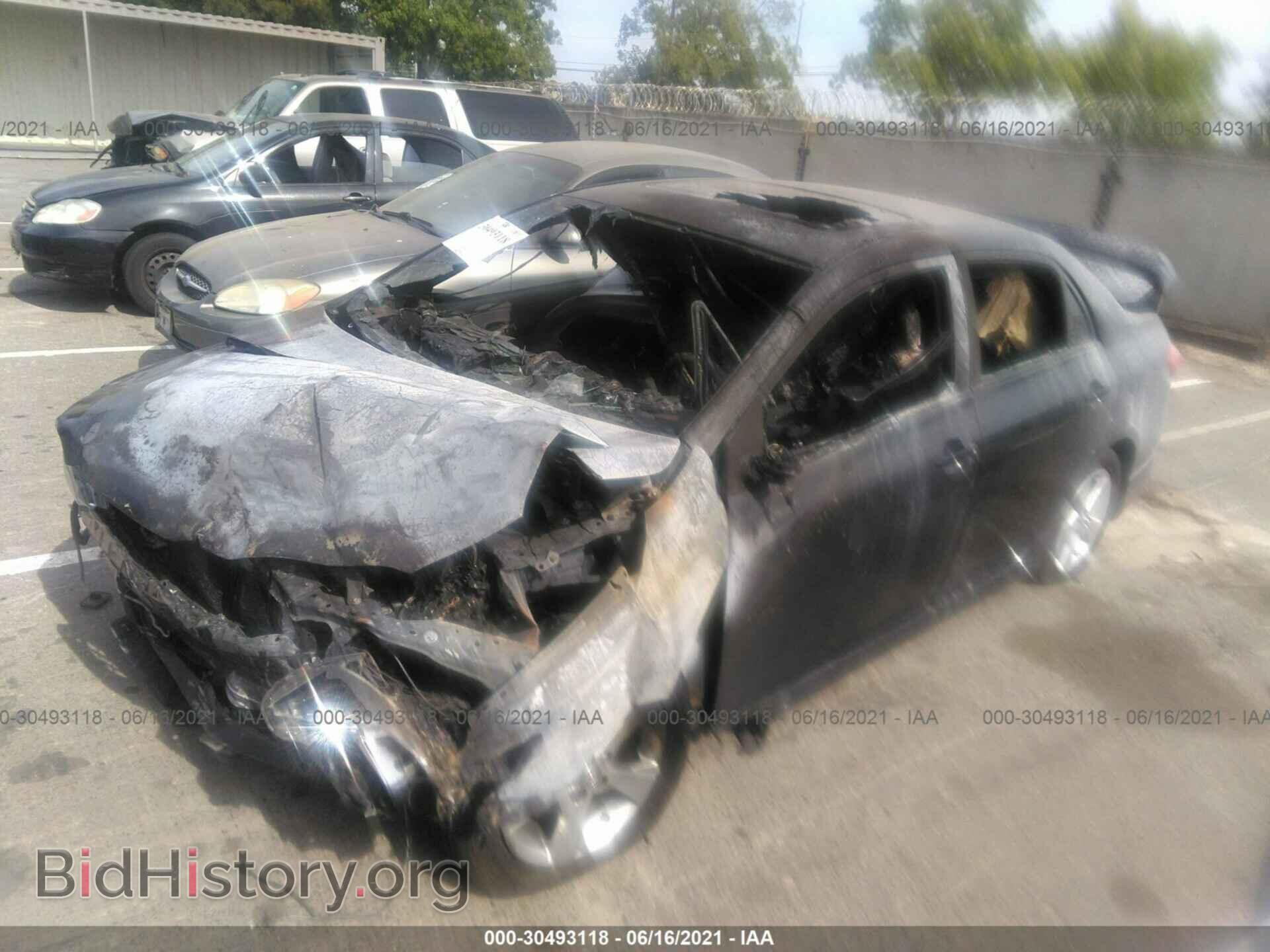 2011 TOYOTA COROLLA - VIN: 2T1BU4EEXBC614488 - Фото 2
