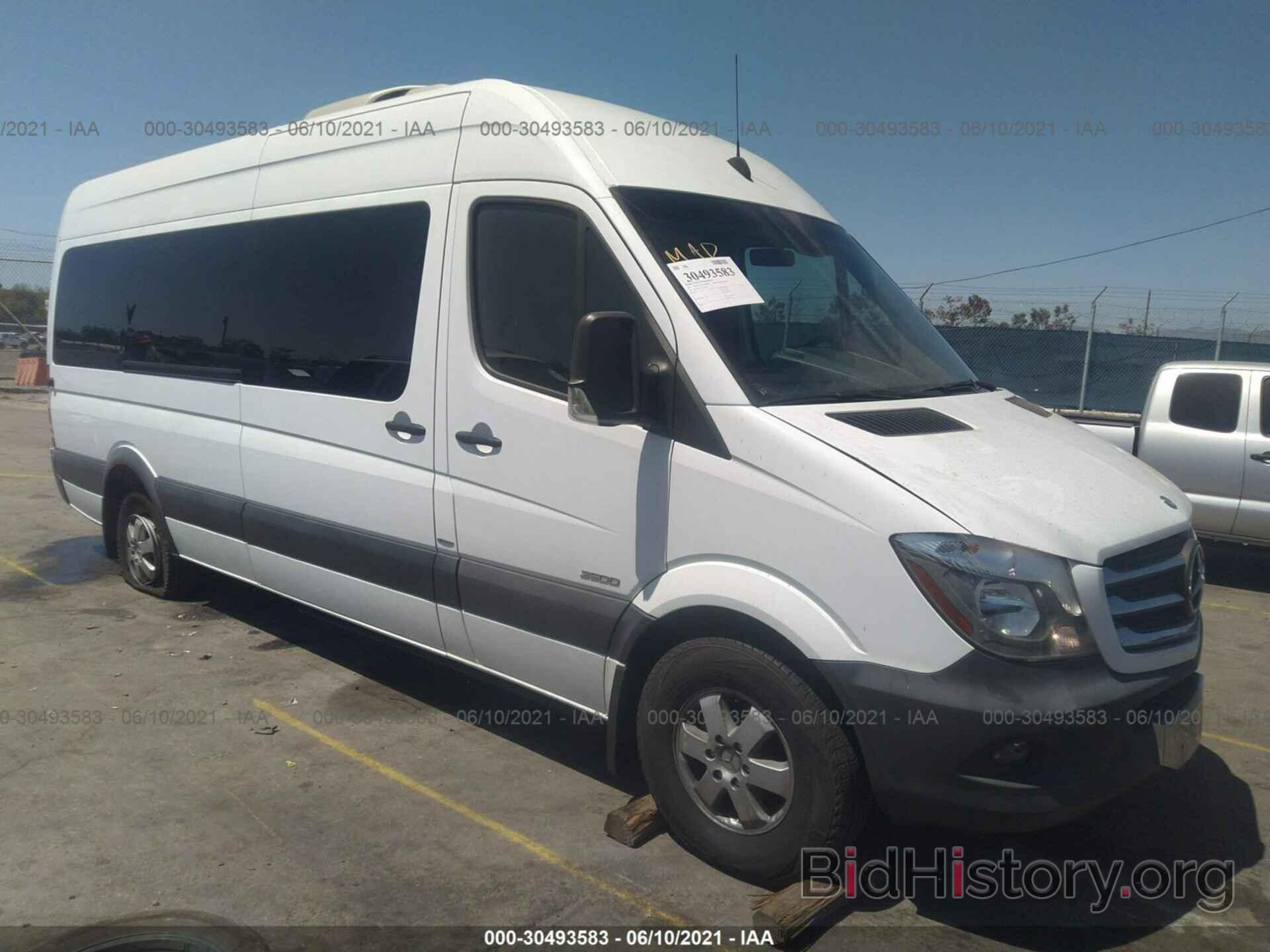 Photo WDZPE8CC3E5855144 - MERCEDES-BENZ SPRINTER PASSENGER VANS 2014