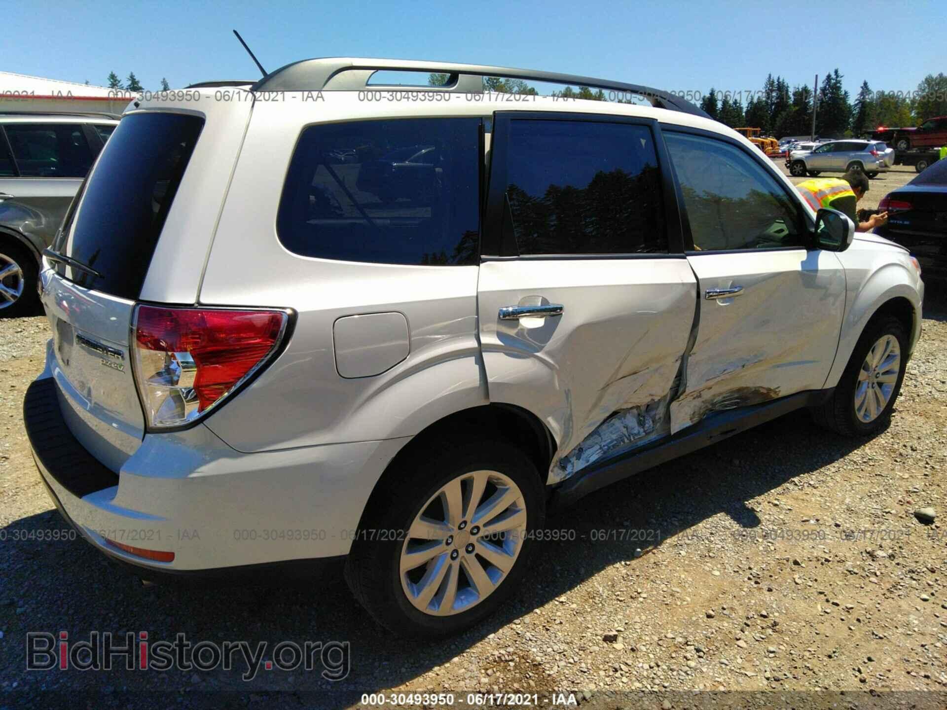 2011 SUBARU FORESTER - VIN: JF2SHAECXBH747802 - Фото 4