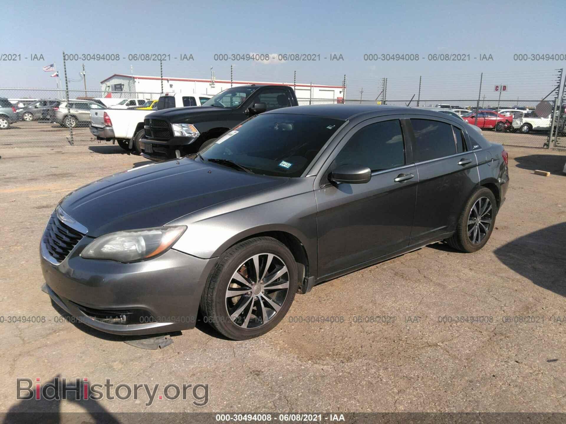 2012 CHRYSLER 200 - VIN: 1C3CCBBG6CN307307 - Фото 2
