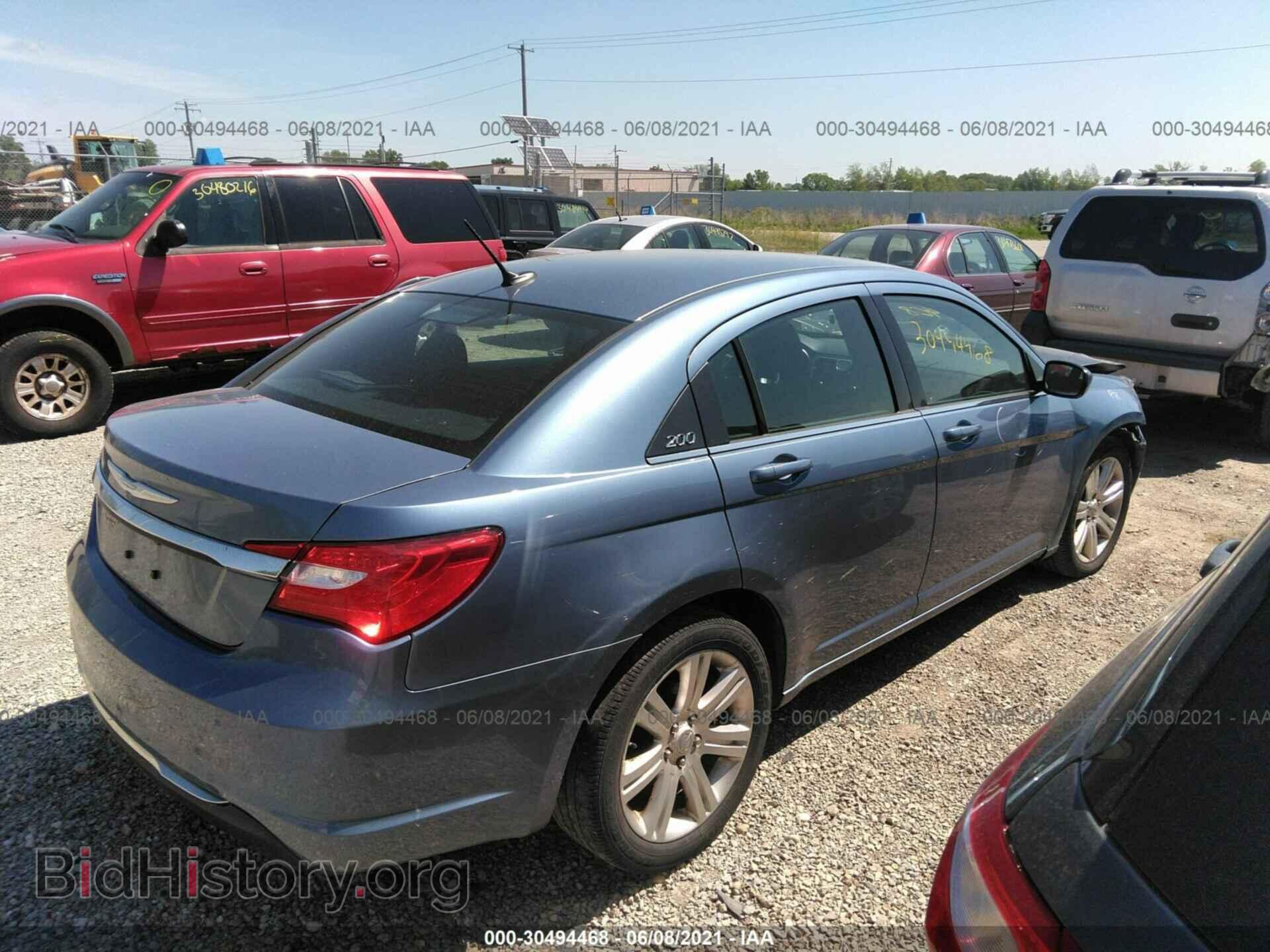 2011 CHRYSLER 200 - VIN: 1C3BC1FG1BN624345 - Фото 4