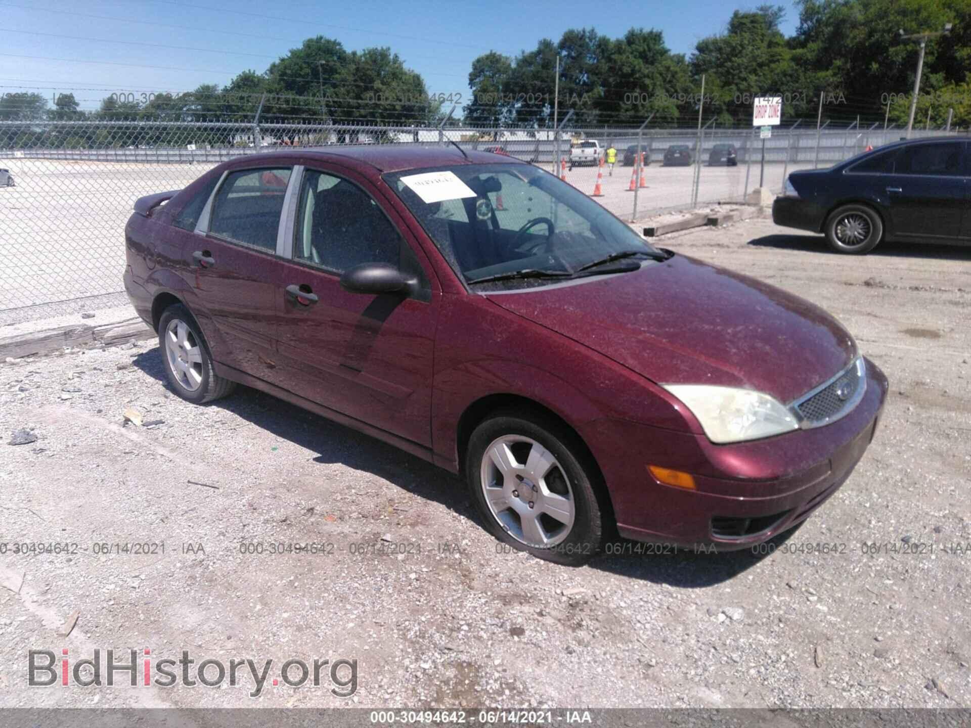 Photo 1FAHP34N97W242434 - FORD FOCUS 2007