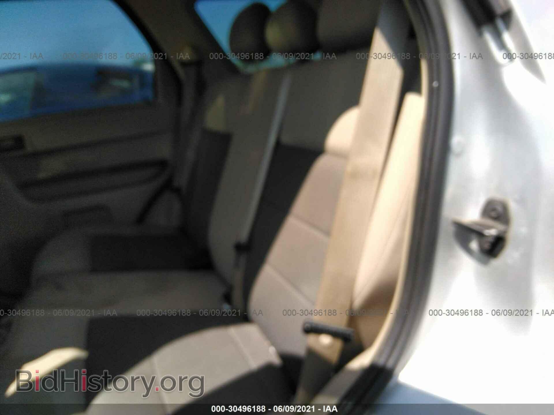 2008 FORD ESCAPE - VIN: 1FMCU93168KB34372 - Фото 8
