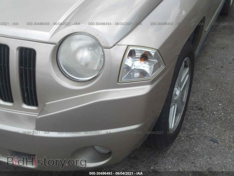 2010 Jeep COMPASS (VIN 1J4NT4FB7AD506376) — photo 6 of 11