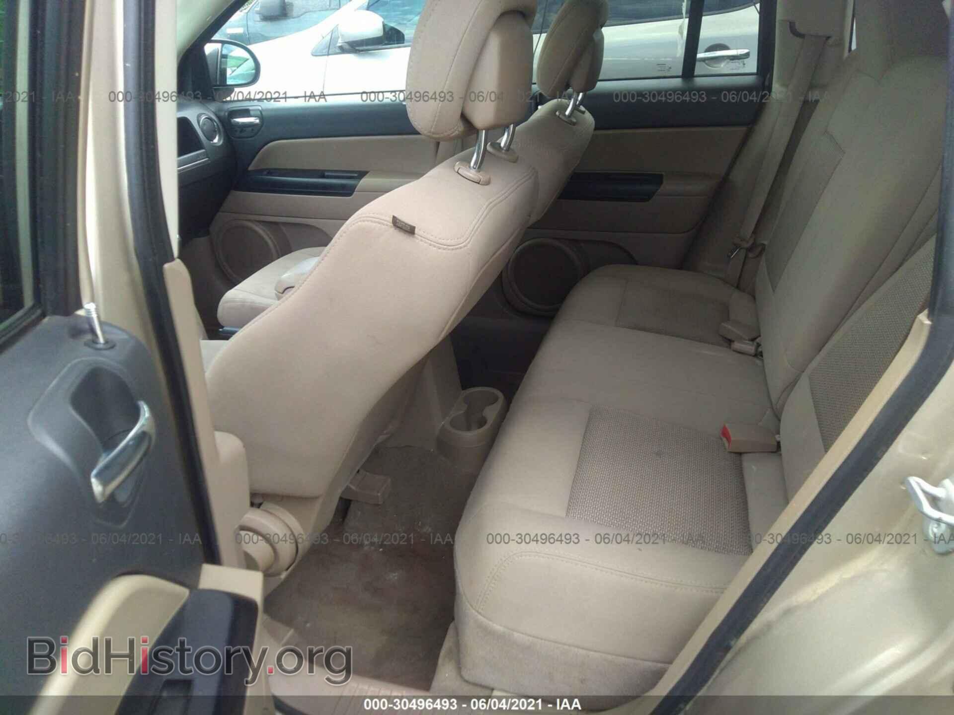 2010 JEEP COMPASS - VIN: 1J4NT4FB7AD506376 - Фото 8