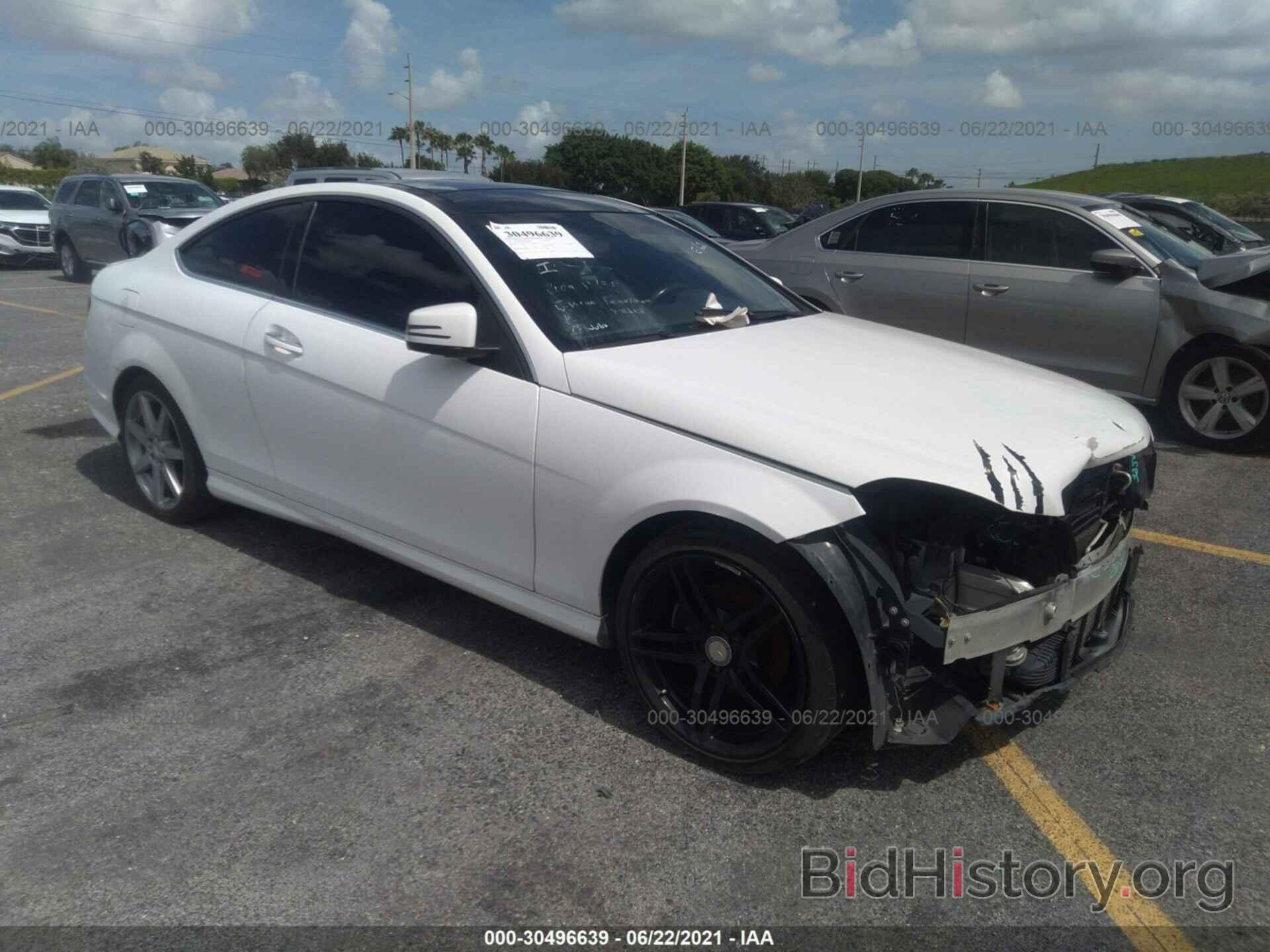 Photo WDDGJ4HB3DF968918 - MERCEDES-BENZ C-CLASS 2013