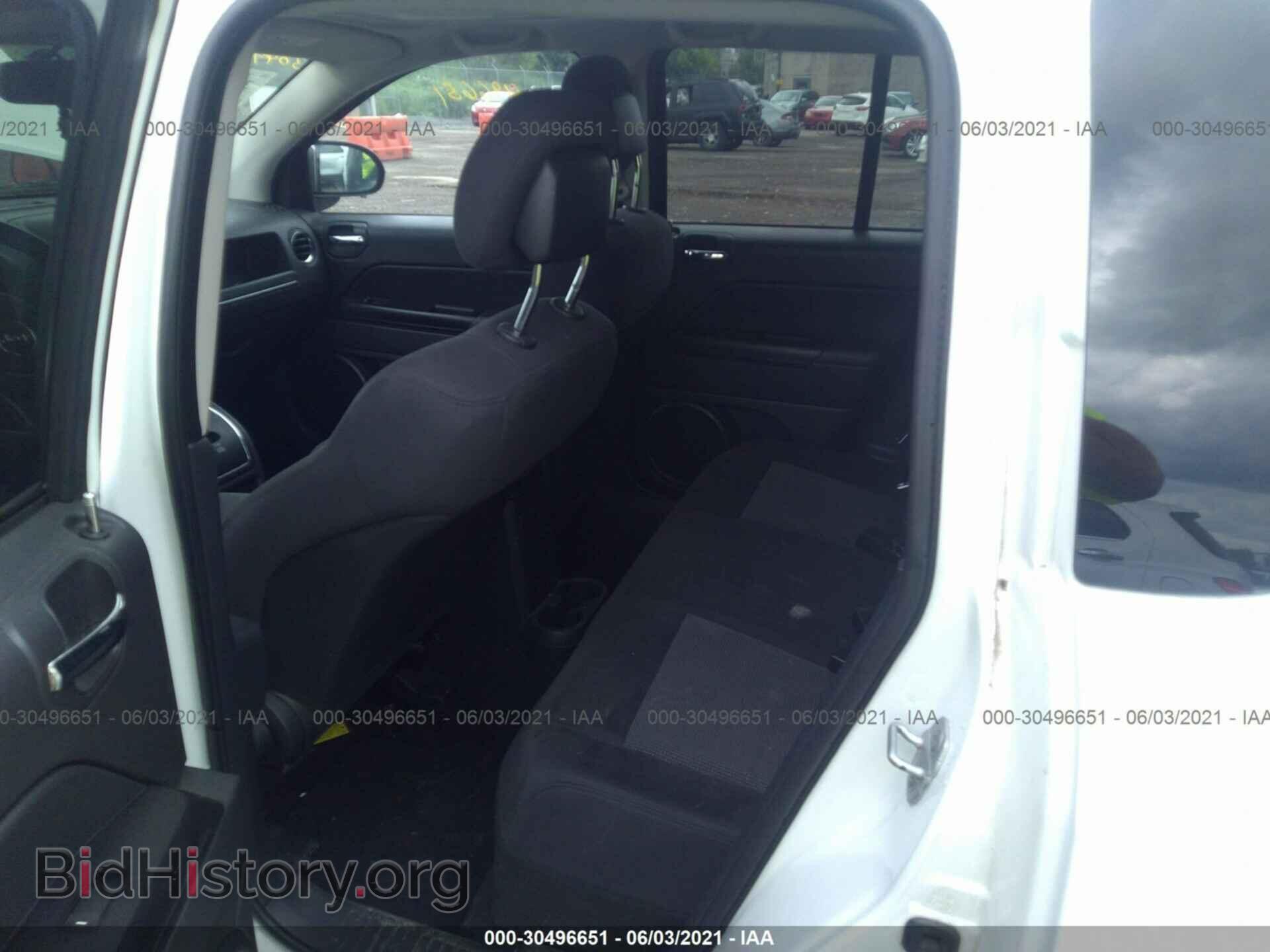2011 JEEP COMPASS - VIN: 1J4NF1FB3BD282000 - Photo 8