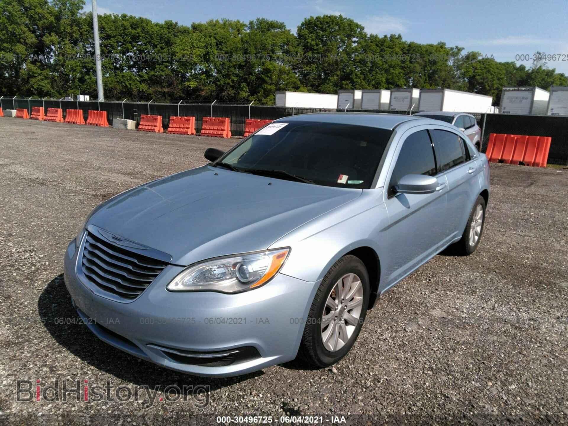 2013 CHRYSLER 200 - VIN: 1C3CCBBB4DN744504 - Фото 2
