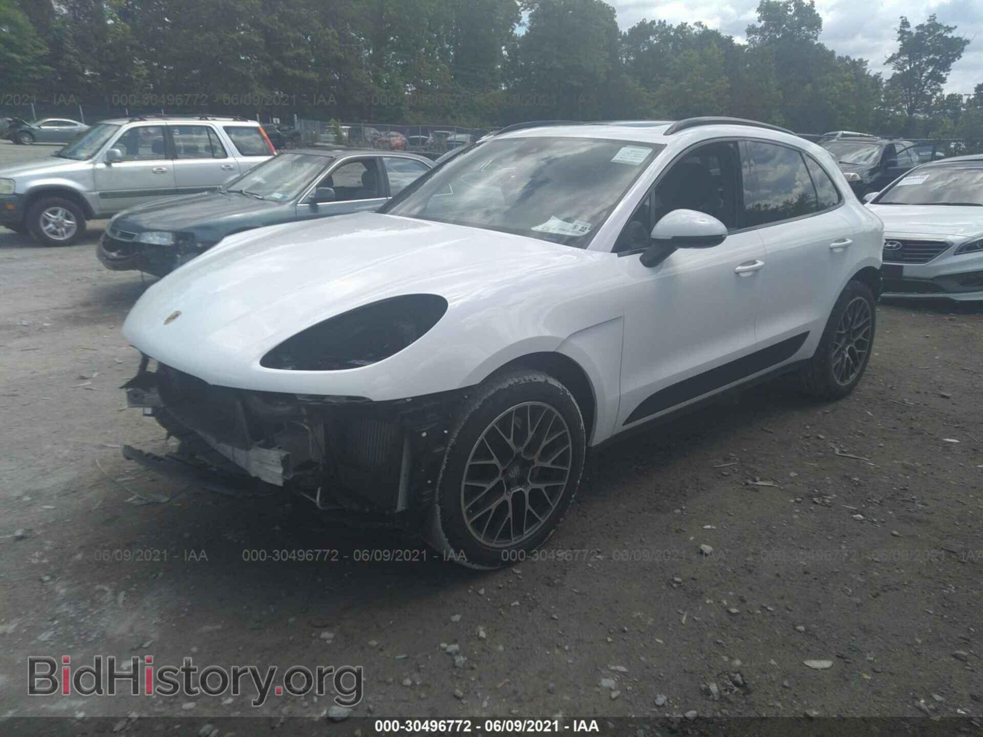 2017 PORSCHE MACAN - VIN: WP1AB2A50HLB20295 - Photo 2