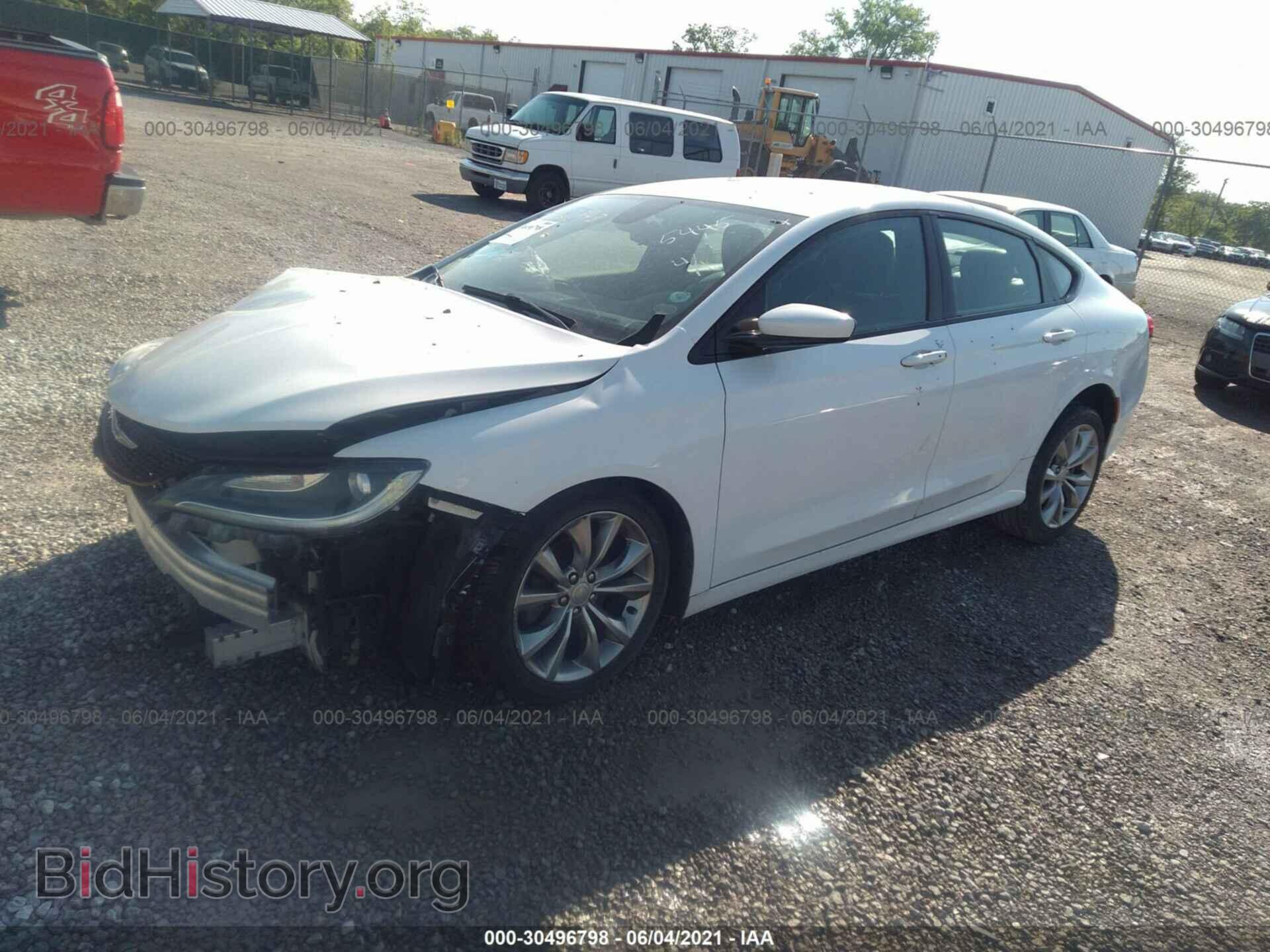 2015 CHRYSLER 200 - VIN: 1C3CCCBB0FN715445 - Фото 2