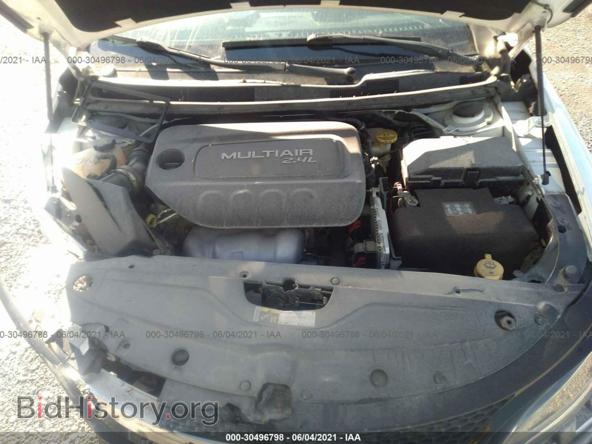 2015 CHRYSLER 200 - VIN: 1C3CCCBB0FN715445 - Фото 10