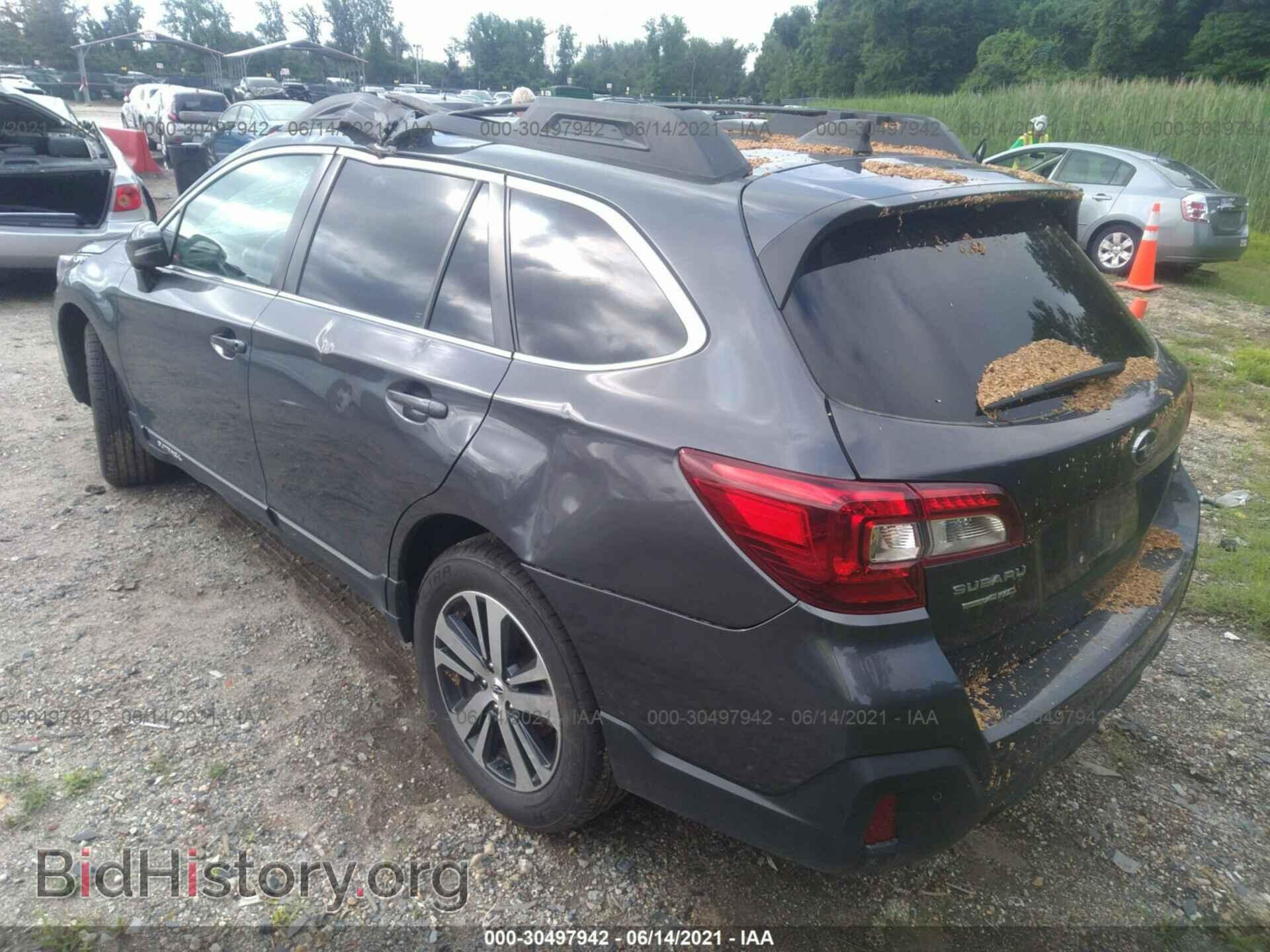 2018 SUBARU OUTBACK - VIN: 4S4BSANC5J3214957 - Фото 3