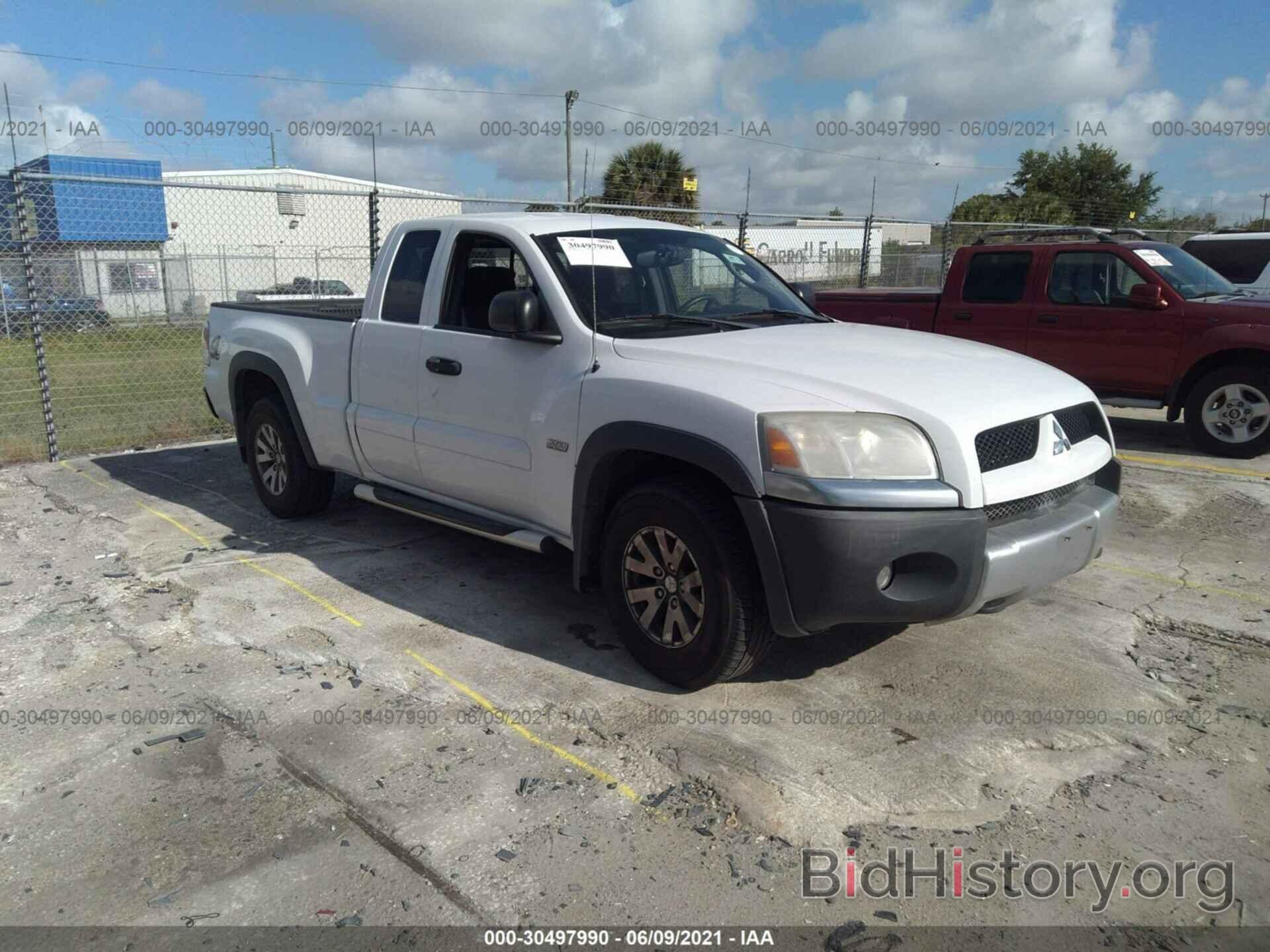 Photo 1Z7HT32N16S587041 - MITSUBISHI RAIDER 2006