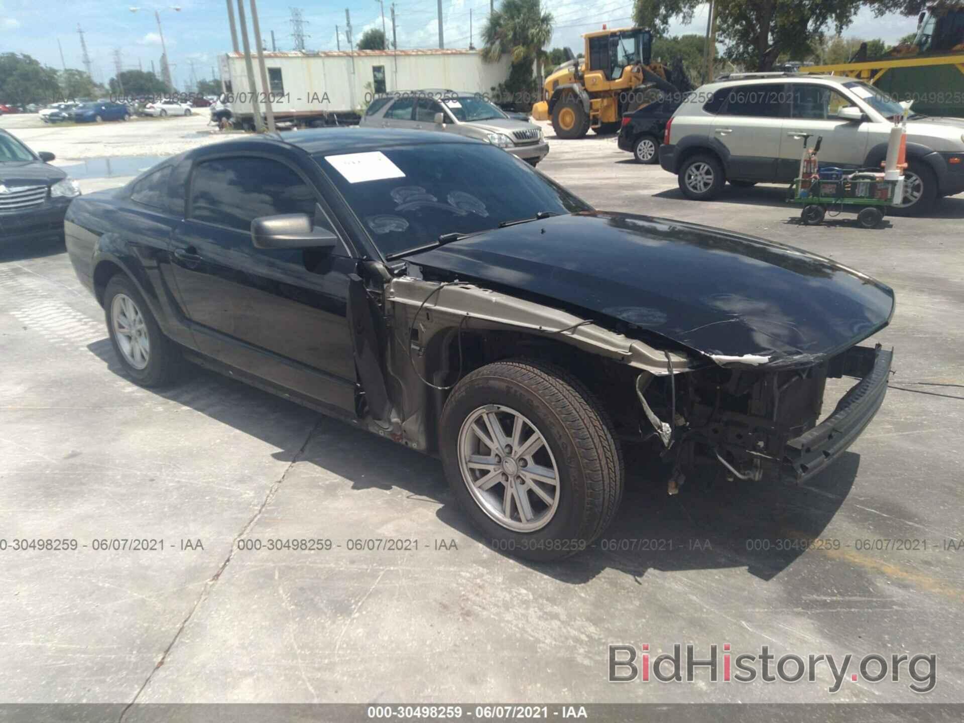 Photo 1ZVFT80N675316086 - FORD MUSTANG 2007