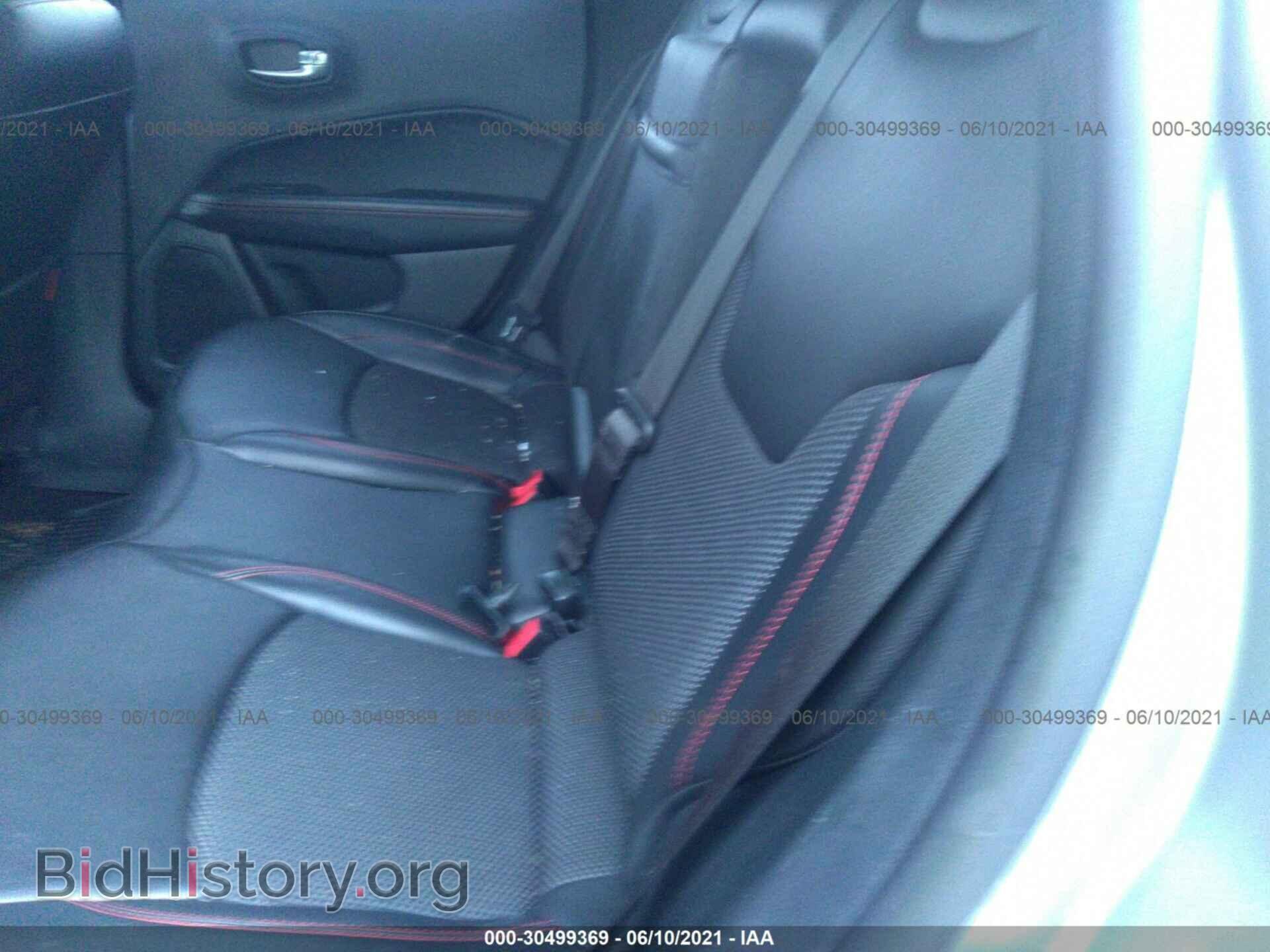 2019 JEEP COMPASS - VIN: 3C4NJDDB8KT775772 - Фото 8