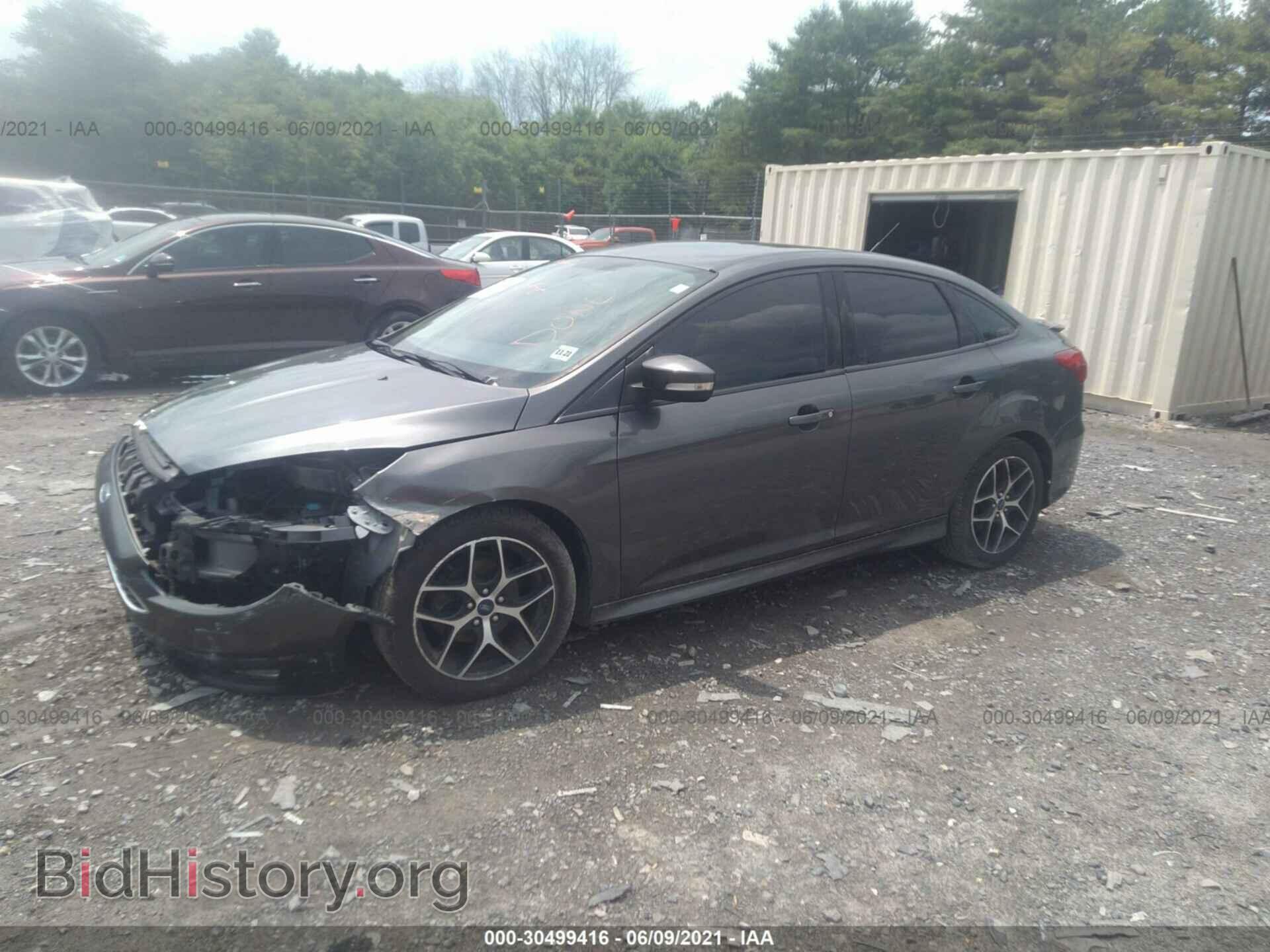 2016 FORD FOCUS - VIN: 1FADP3F23GL393093 - Фото 2